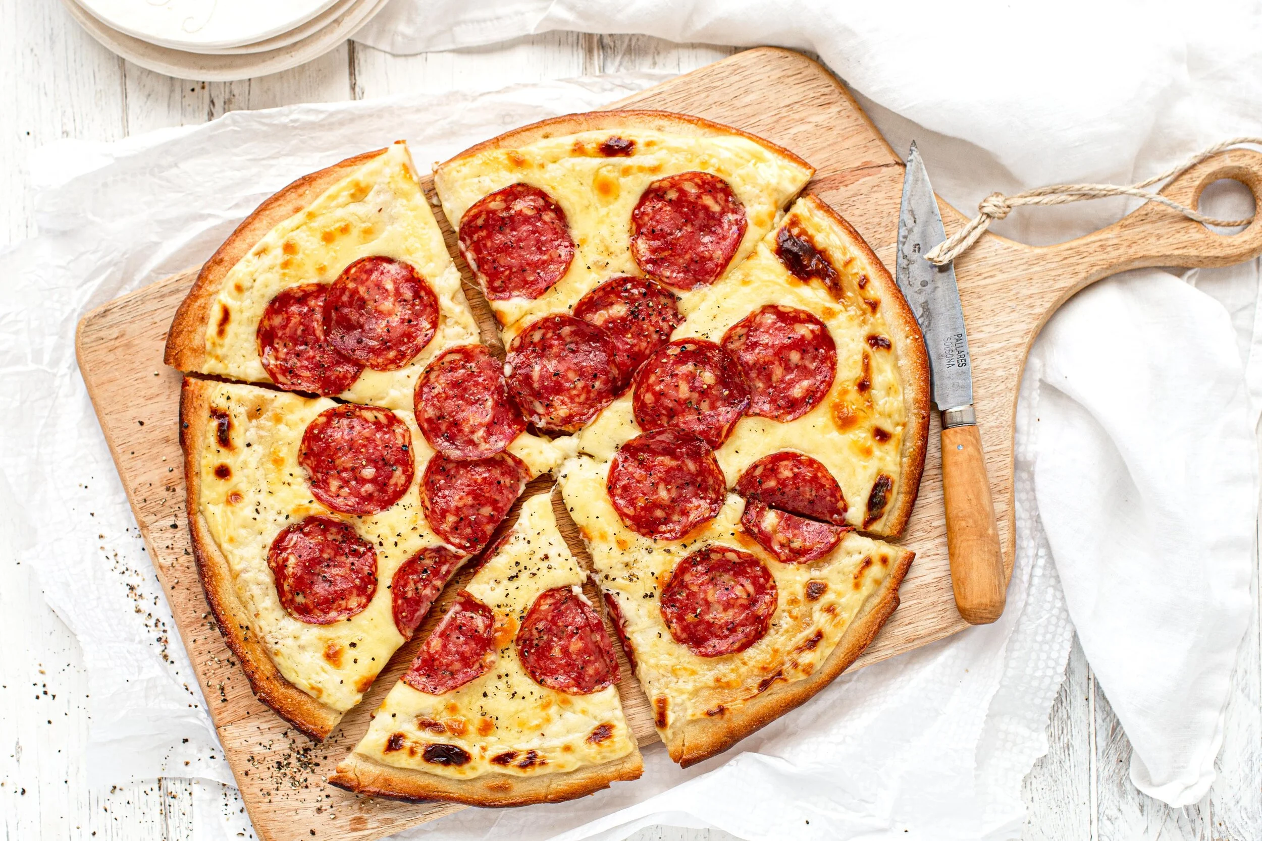 Simple White Casalingo Salami Pizza