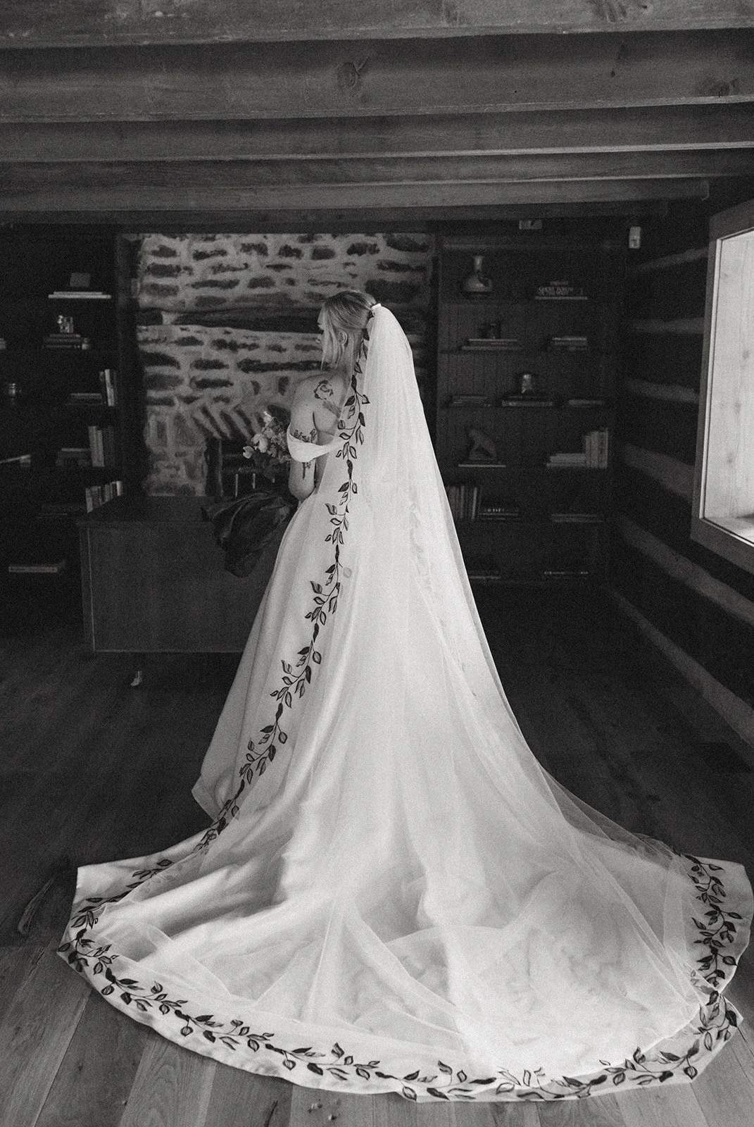 HighlandsNC-WeddingDay-FlatMountainFarm-GettingReady-89.jpg