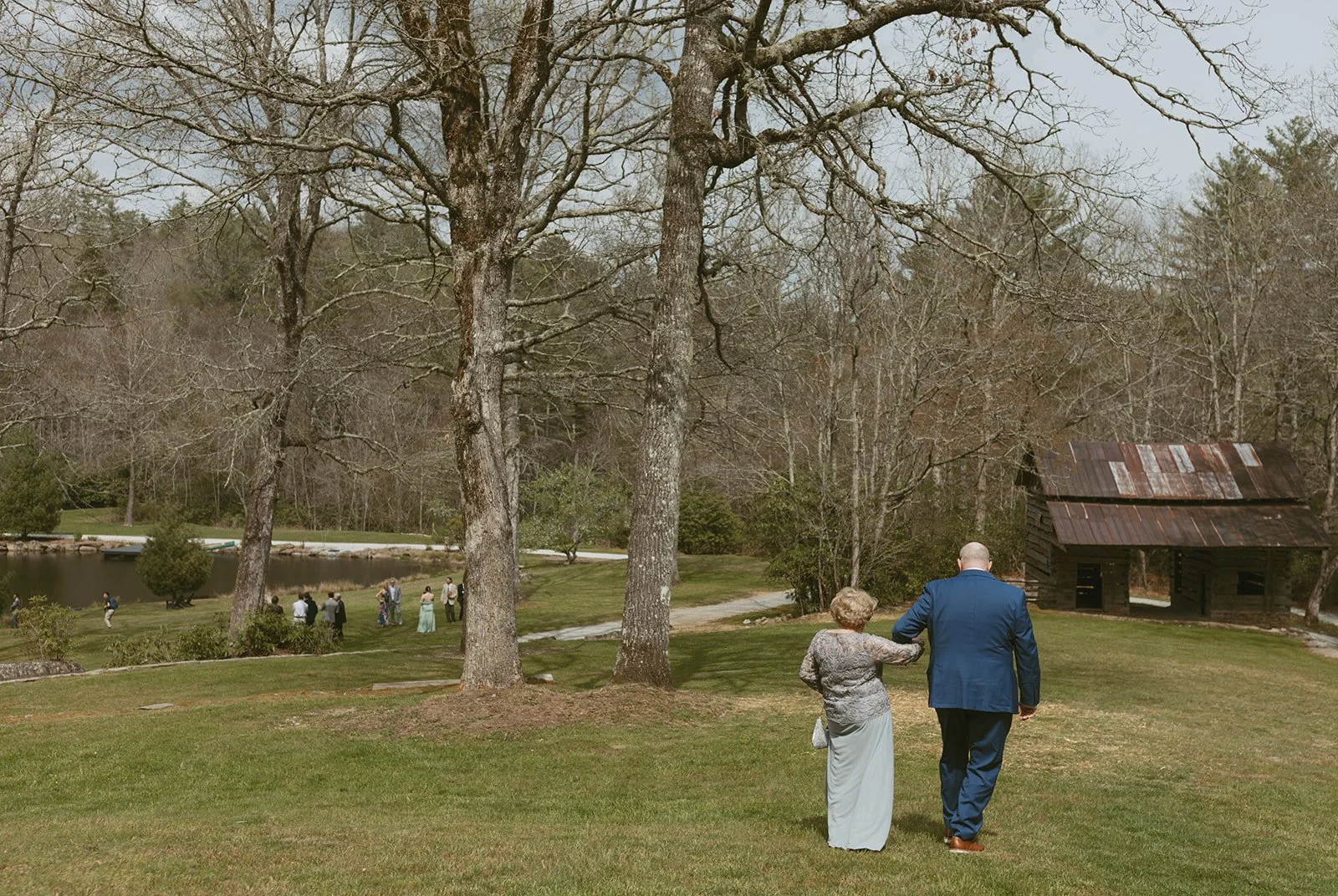 HighlandsNC-WeddingDay-FlatMountainFarm-GettingReady-88.jpg