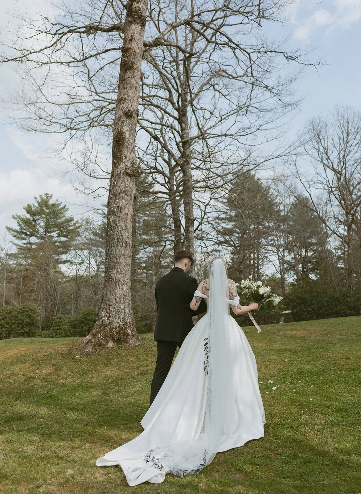 HighlandsNC-WeddingDay-FlatMountainFarm-Ceremony-118.jpg