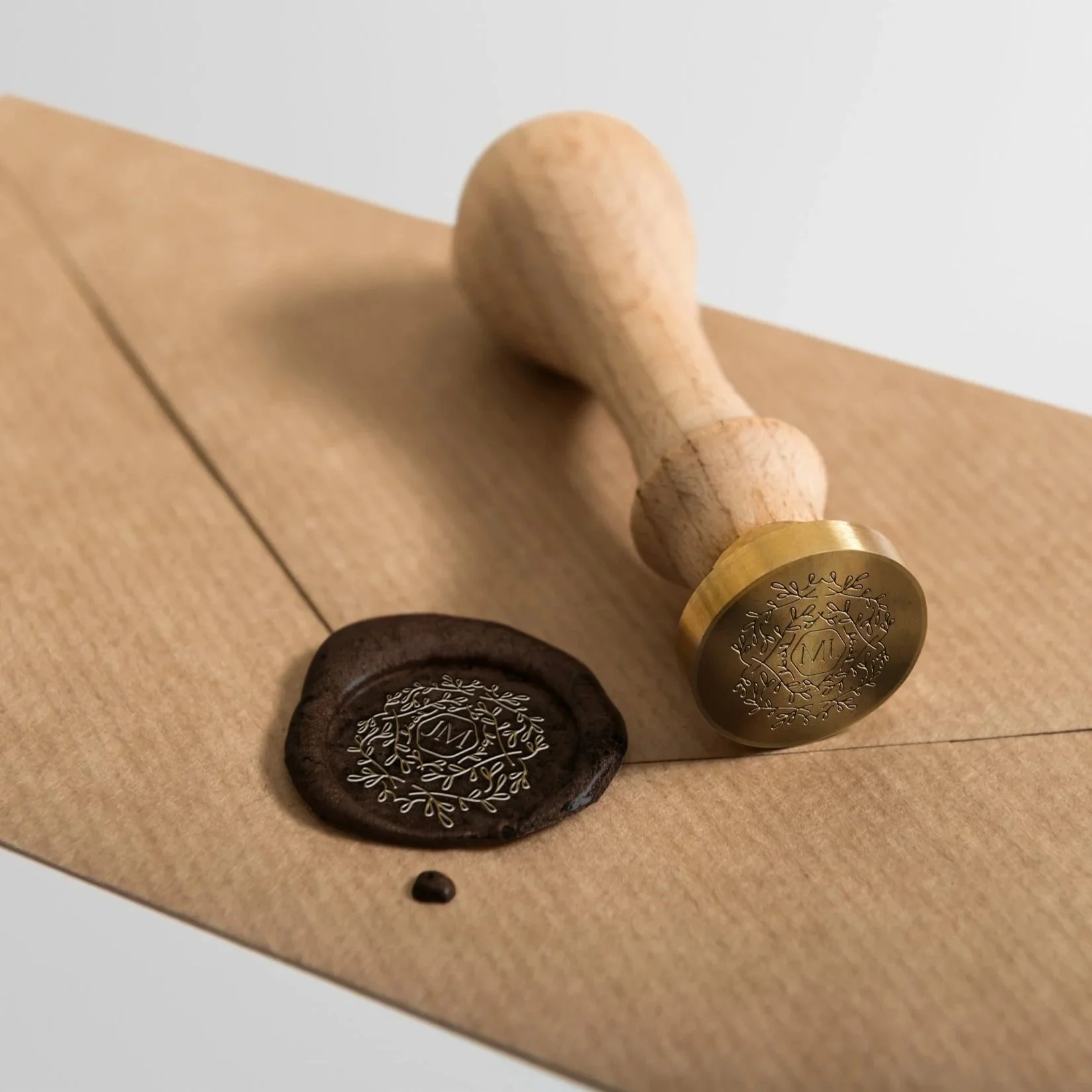10_Stationery_mockup.jpg