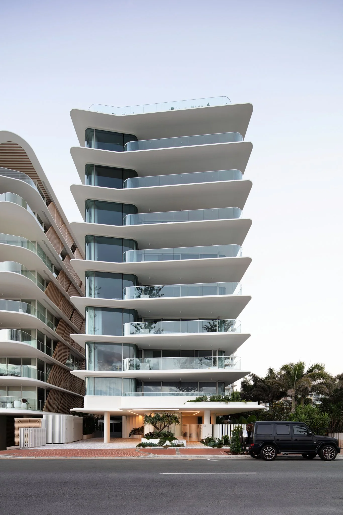 Luna Apartments — McNab