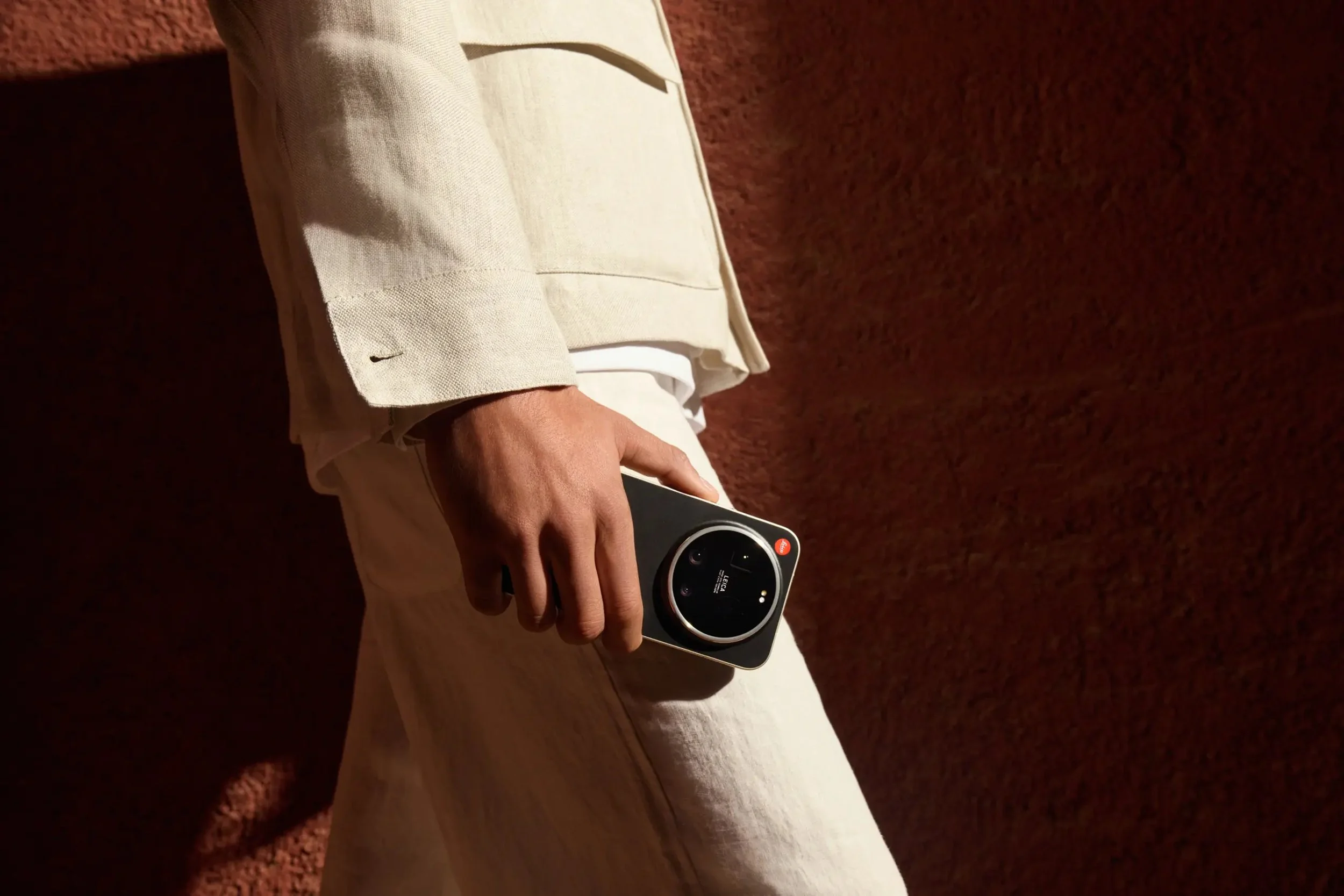 Leitzphone_Leica-Design_03_3840-2560px_website.jpg