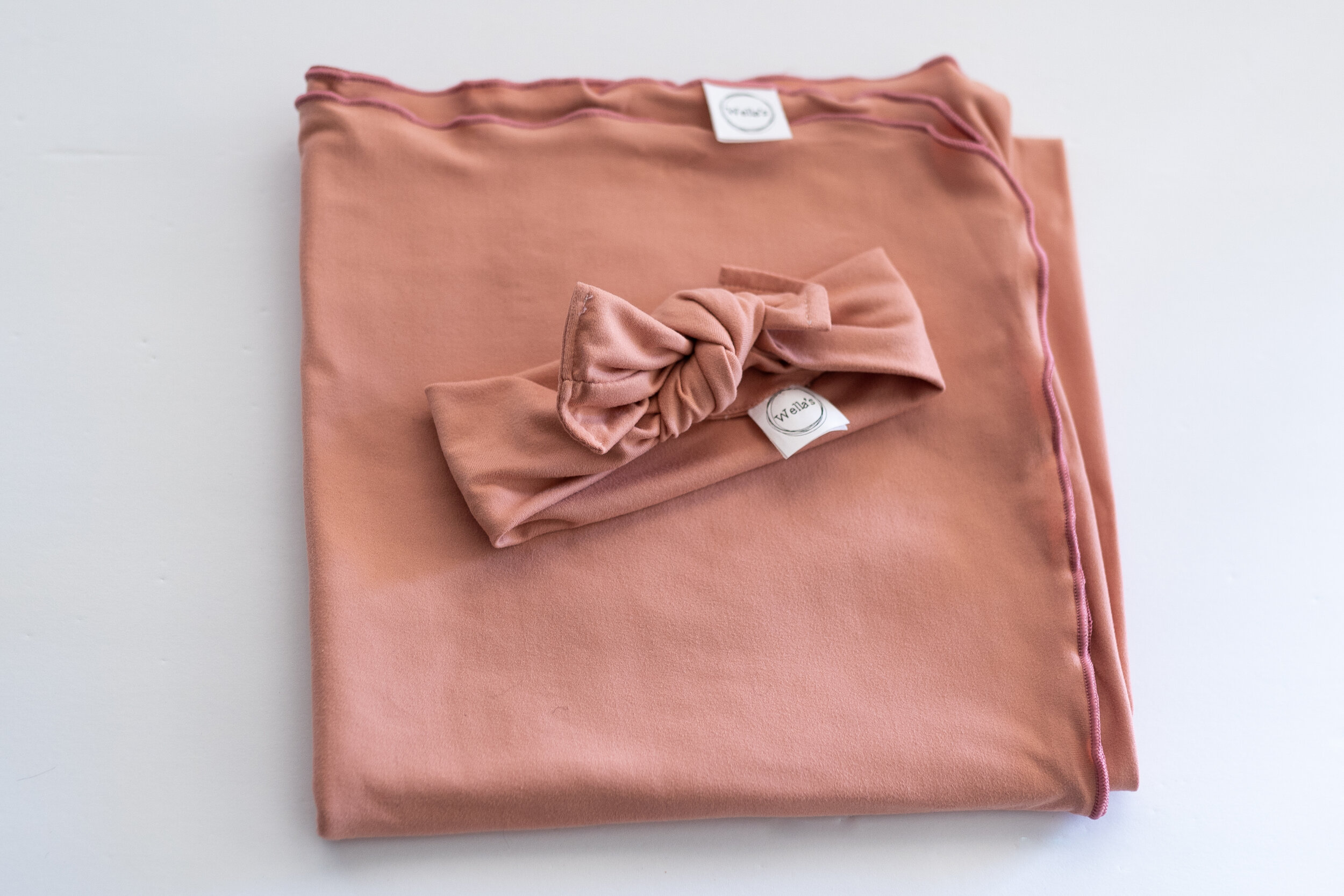 Elle Swaddle w/ Matching Bow
