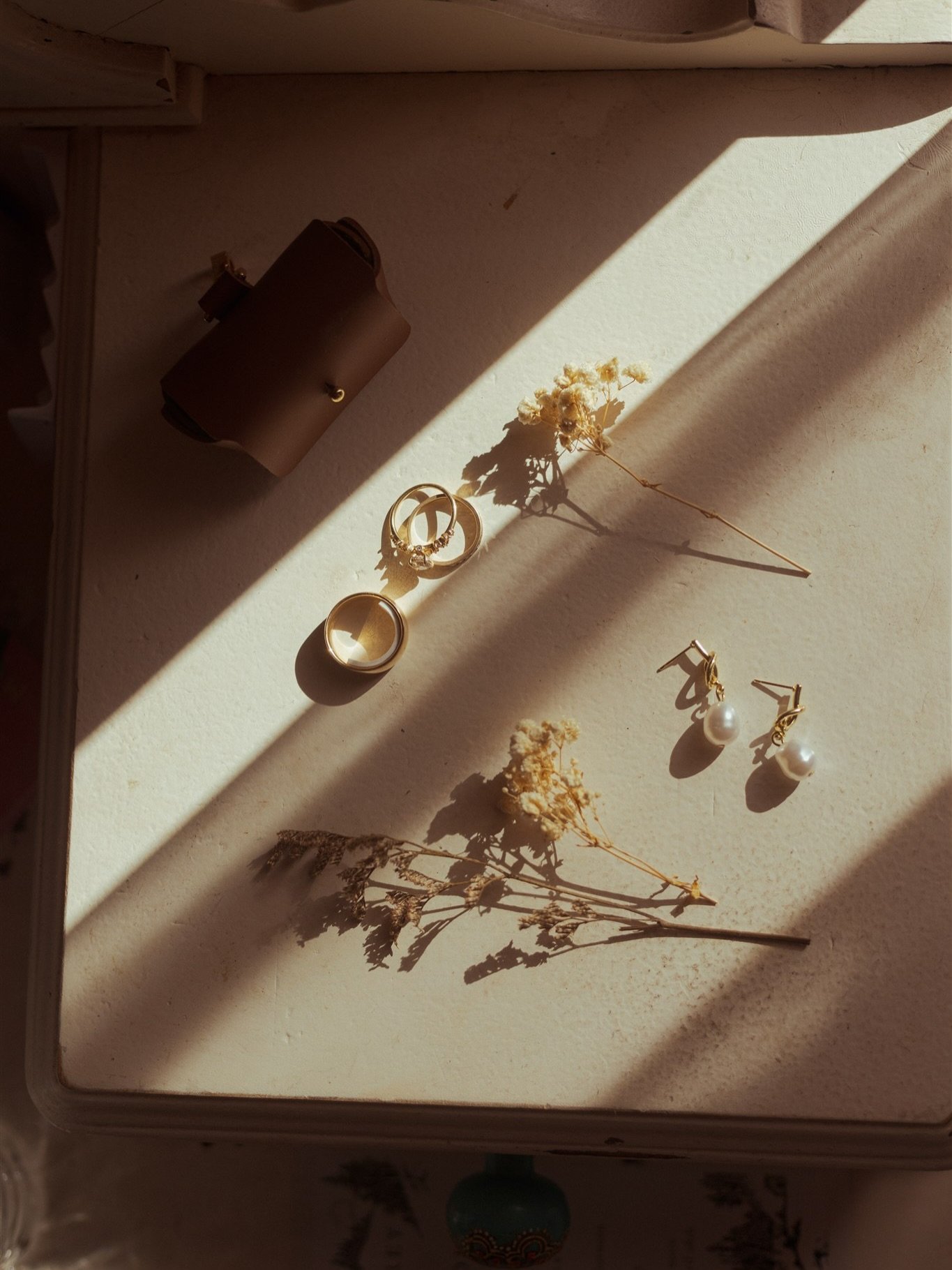 Grandfather&rsquo;s ring that is just a little big, childhood vanity carried into the living room, inscribed bands, something blue, and a home full of heart and all the glorious thrifted finds. Typically just supporting characters of your day, the de