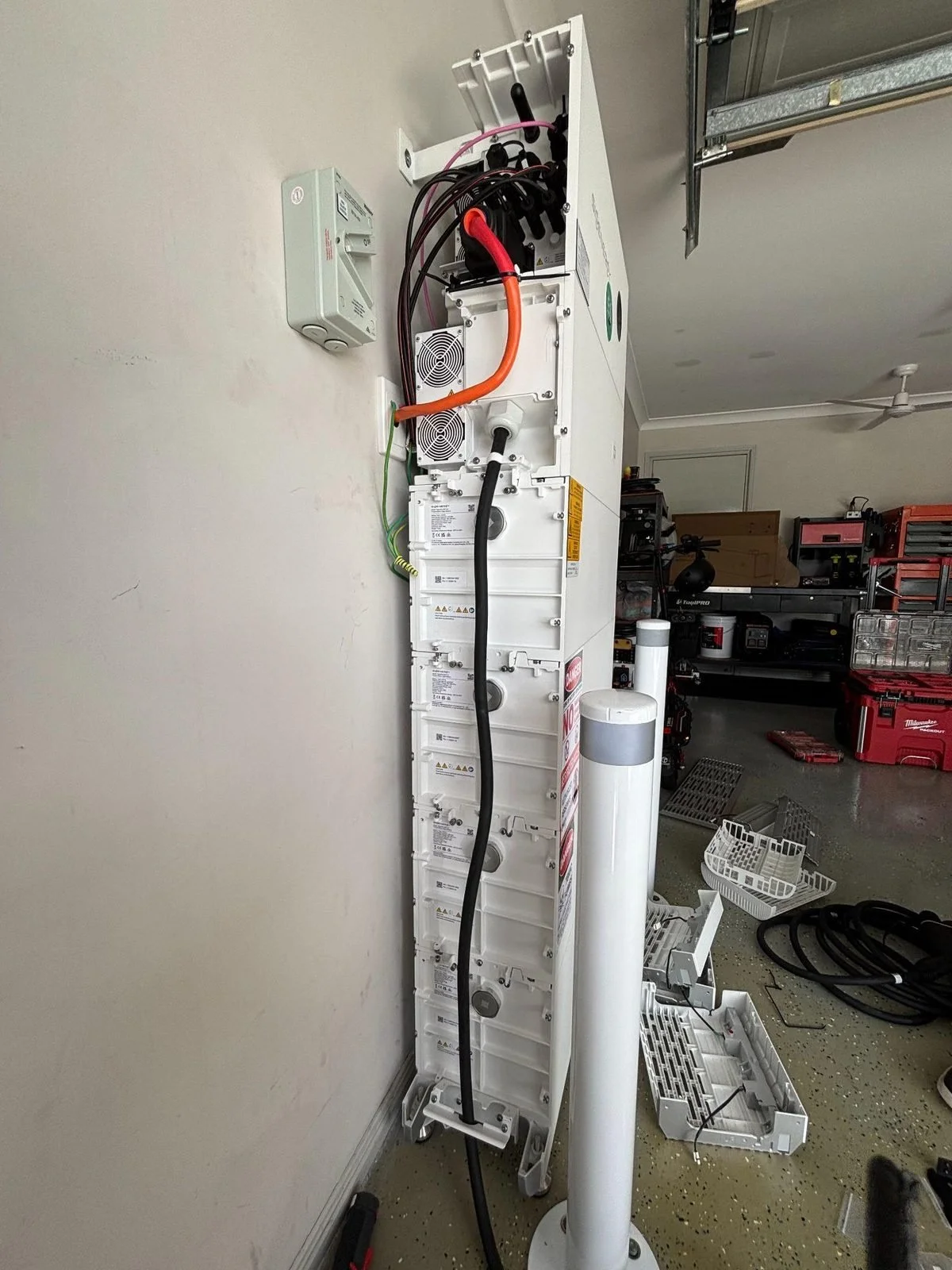 evolved-solar-loganholme-sigenstor-battery-install-progress.jpg