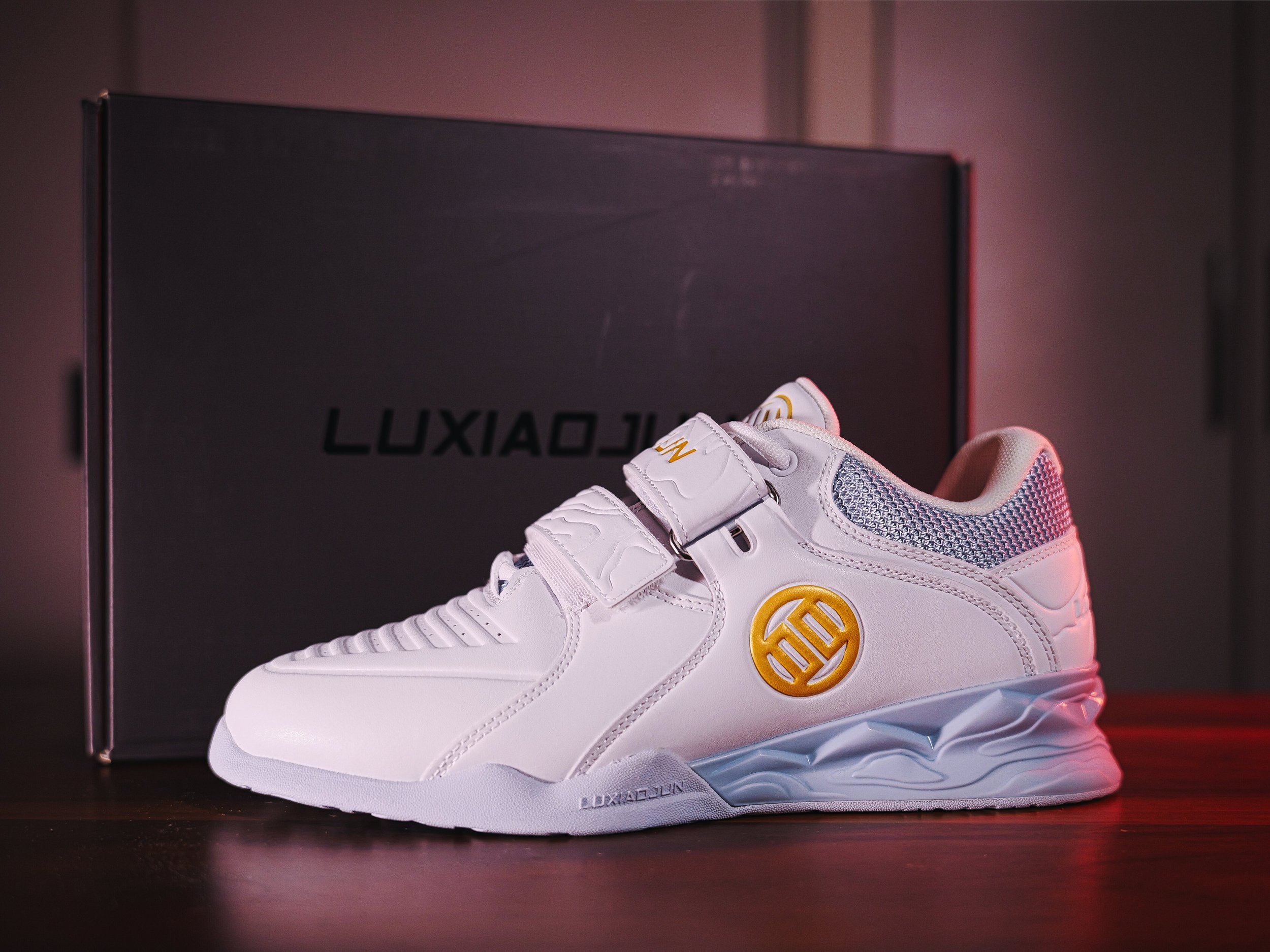 LUXIAOJUN ウエイトリフティングシューズ スクワット ロマレオス2に近い 安定感抜群のリフティングシューズ、LUXIAOJUN取り扱い開始