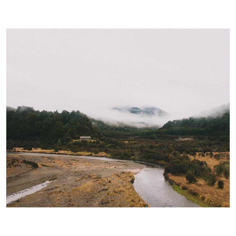 Flying low over Oamaru River w/ @helisikanz &gt; approaching Oamaru Hut. Good little spot to escape to w/ the boys @_timkelly @stephanvee @_alvinkumar @phillip.grant #todd