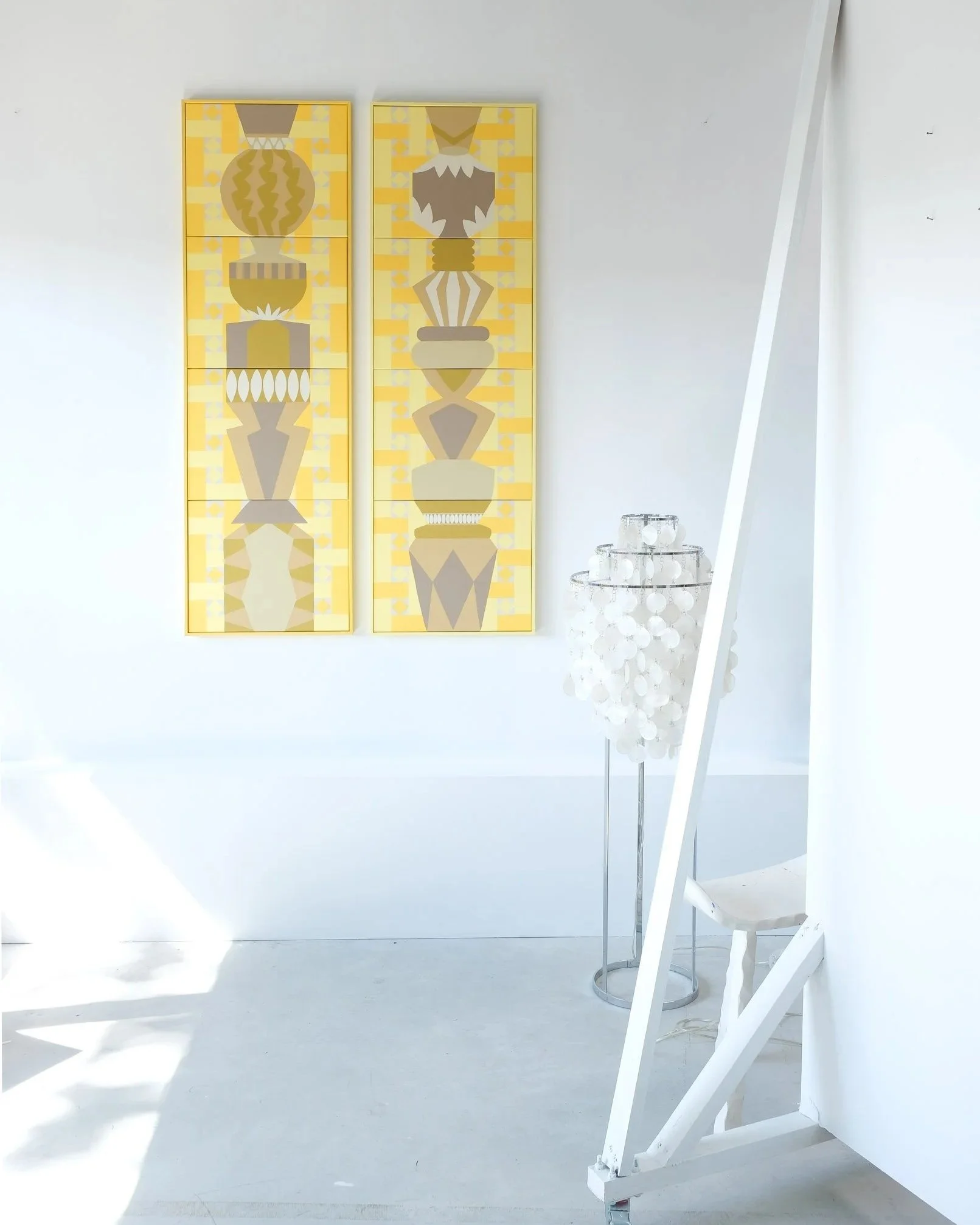 Détail Totems Zelliges Amarelo — vue de atelier — peinture acrylique — Charlotte Lemaire Thimel