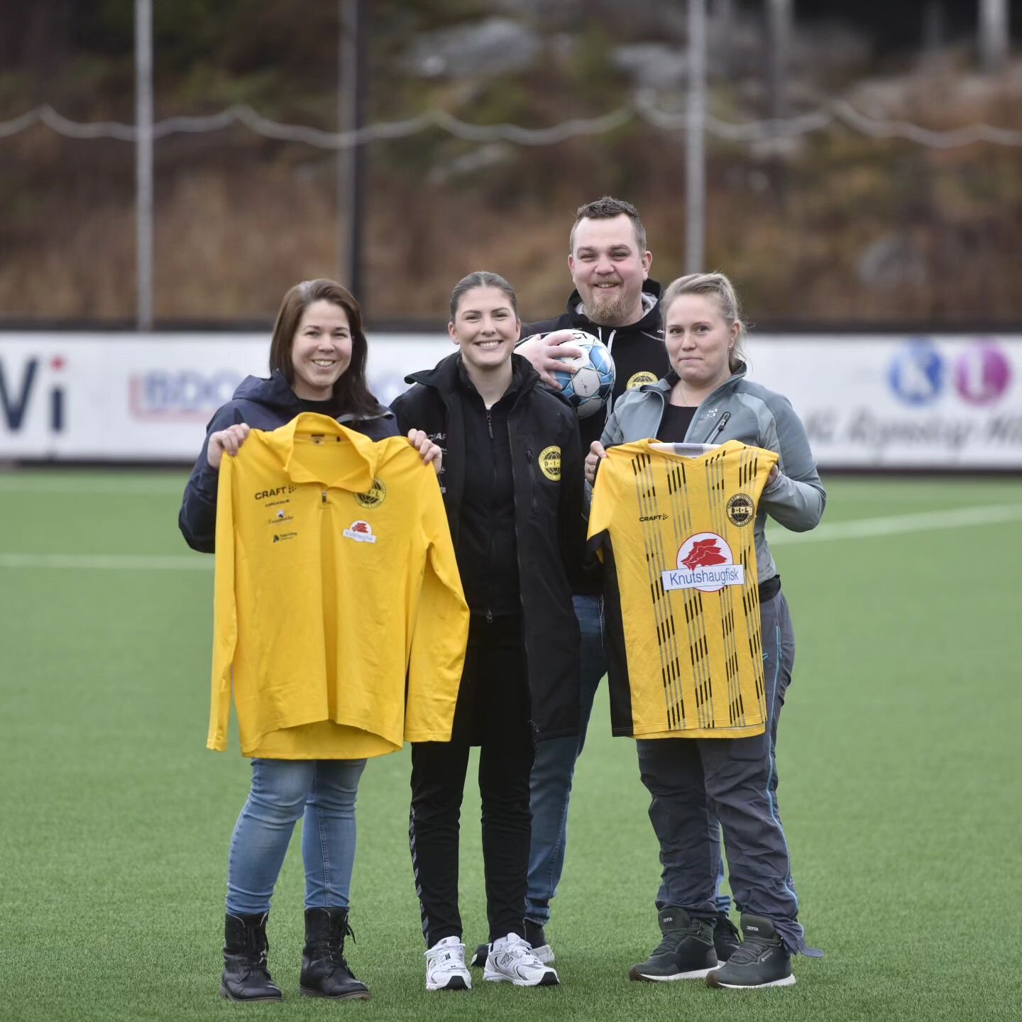 Fotball glede og st&aring;p&aring; viljen e funnet tilbake til en gjeng glade damer⚽ i morgen tirsdag avdukes f&oslash;rste trening🤩vi ser frem til en fin oppstart!

#dolm&oslash;ydamer #7fotball #fotballglede #st&aring;p&aring;vilje @dolmoyil