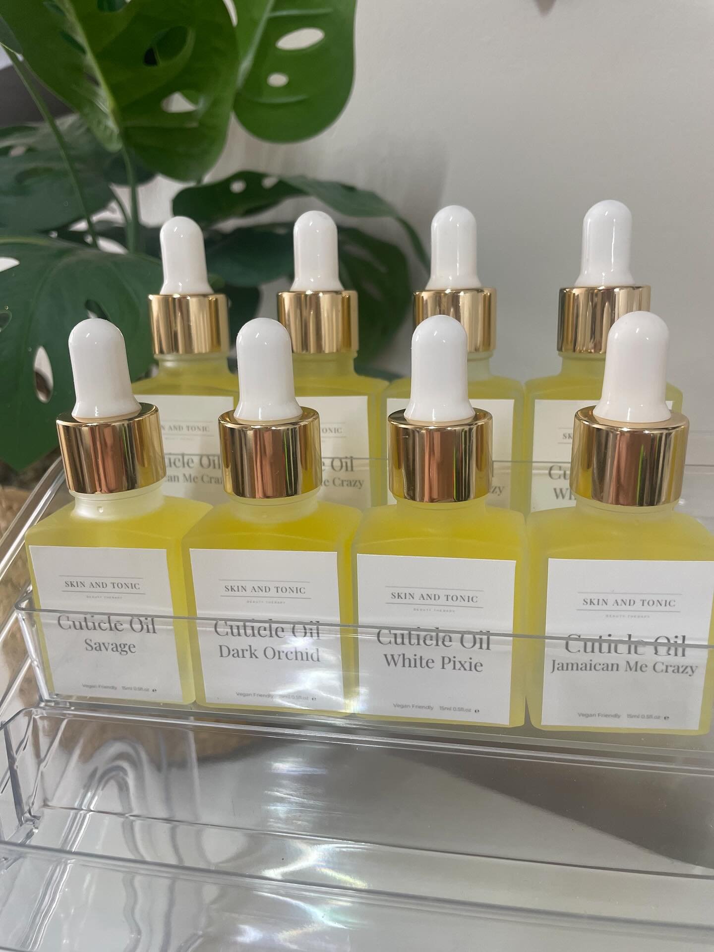 New cuticle oils have arrived! (And they&rsquo;re flying off the shelves faster than expected)
 
🧚🏻&zwj;♀️ White Pixie (snow fairy)
🧔🏻&zwj;♂️ savage (Dior Sauvage also known as sexy man around here)
🌸 Dark Orchid (Tom Ford Black Orchid)
🌴 Jamai