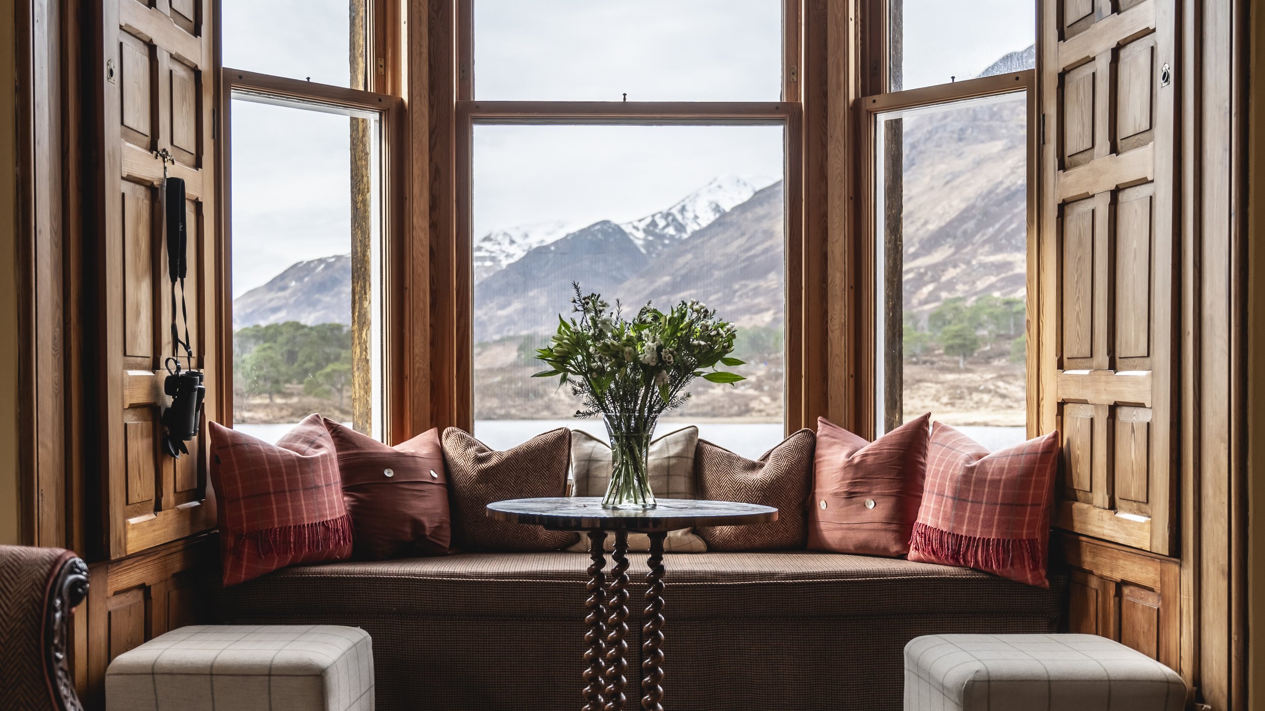 Glen-Affric-Scotland-Highlands-Luxury-Sitting-Room-Window.jpg