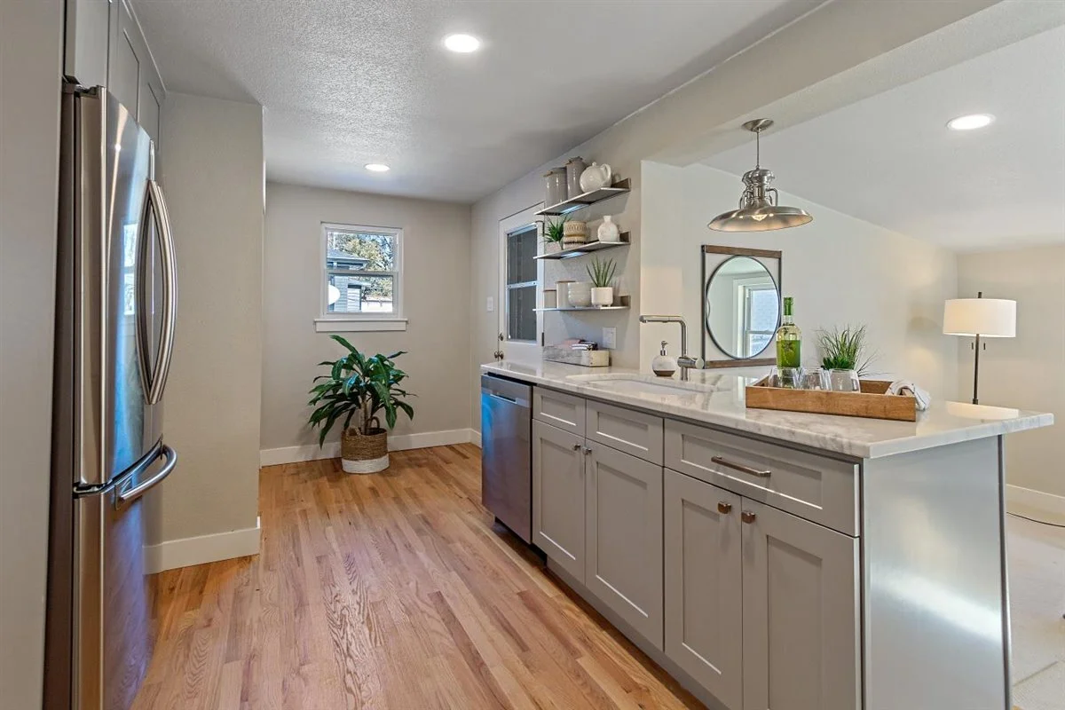 11-Kitchen.jpg