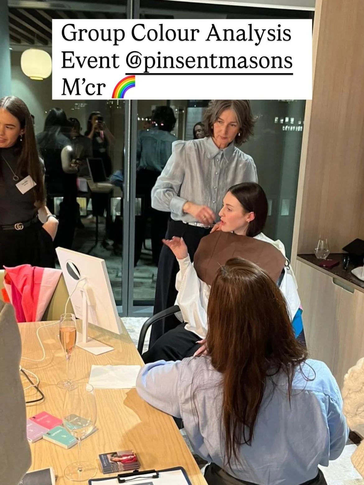 It was an absolute pleasure to be asked to host an intro to colour analysis event for a lovely group of ladies, at Pinsent Masons in Manchester, this week.

There was a great turnout, lots of engagement, and a few surprises finding out their colour s