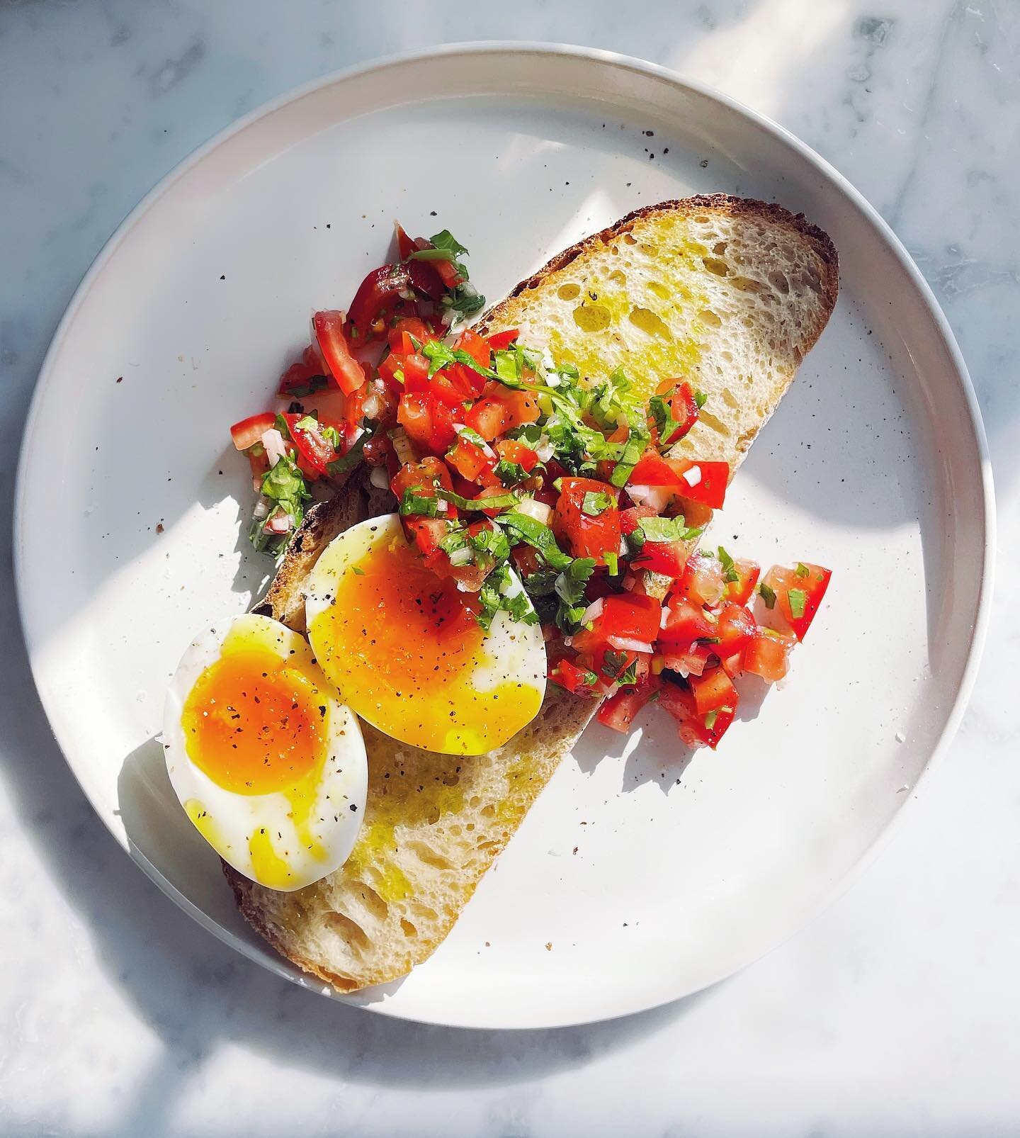 Make this for breakfast to stay fuller for longer 🌱

Eat breakfast then find you are ravenous at 11? Your breakfast composition may not be right. You need more of the important things, not more of the portion. 

🍅 This 3 minute salsa with acetic ac