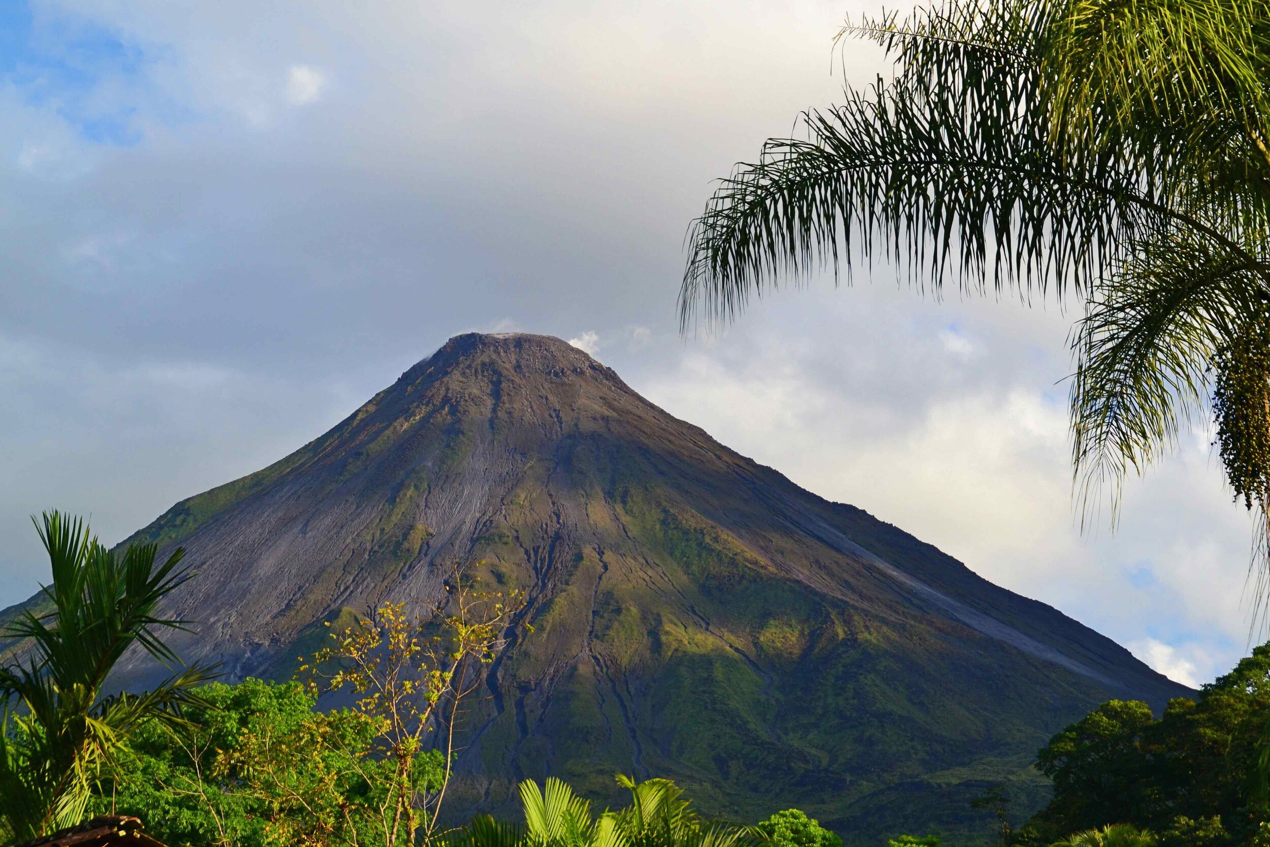 volcano-costa-rica.jpeg