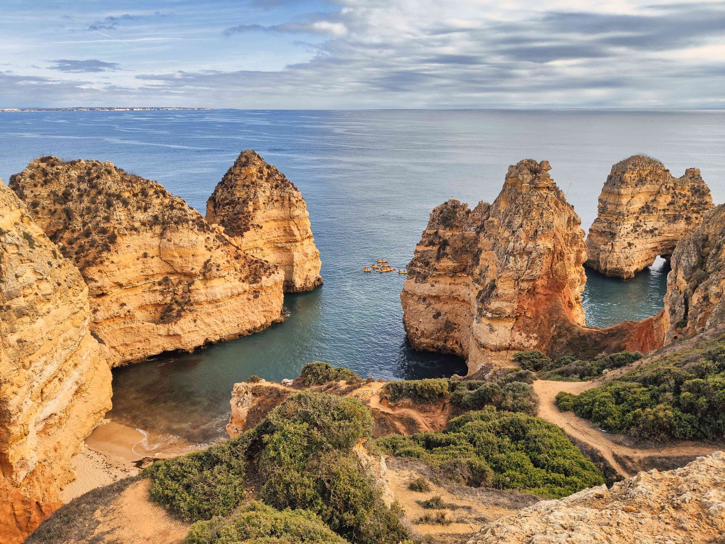 Ponta-da-Piedade.jpeg