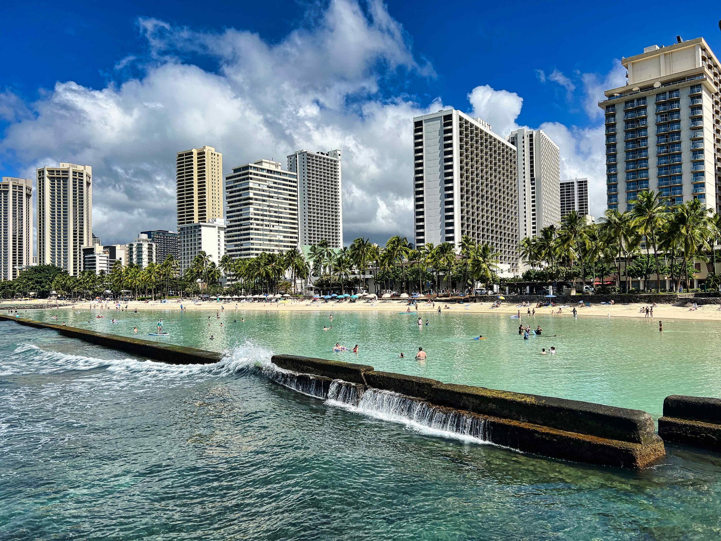 Hawaii-Iwaikiki-beach.jpeg