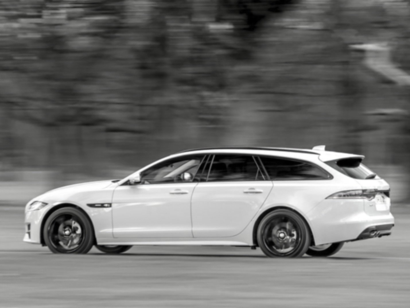 2019_jaguar_xf_sportbrake_uk_6_1920x1080.jpg
