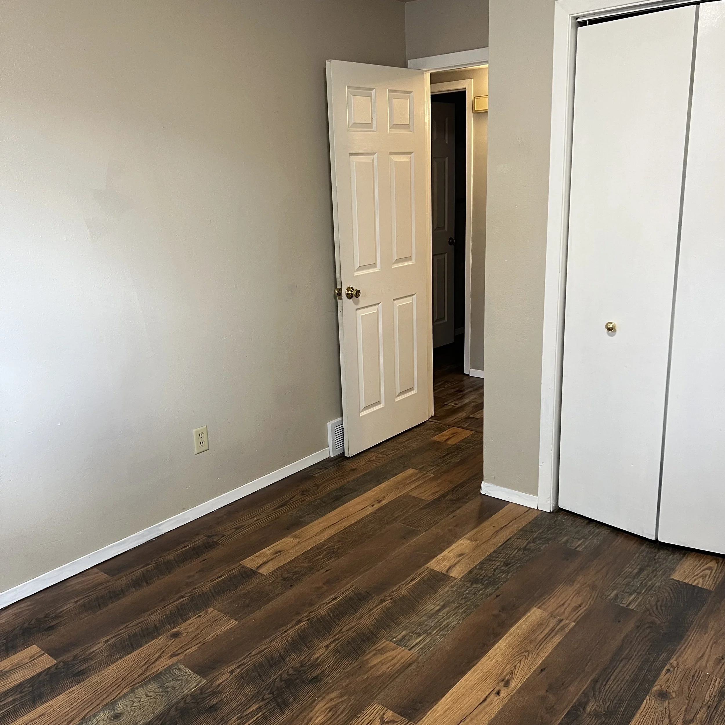 Bedroom 1-2.jpg