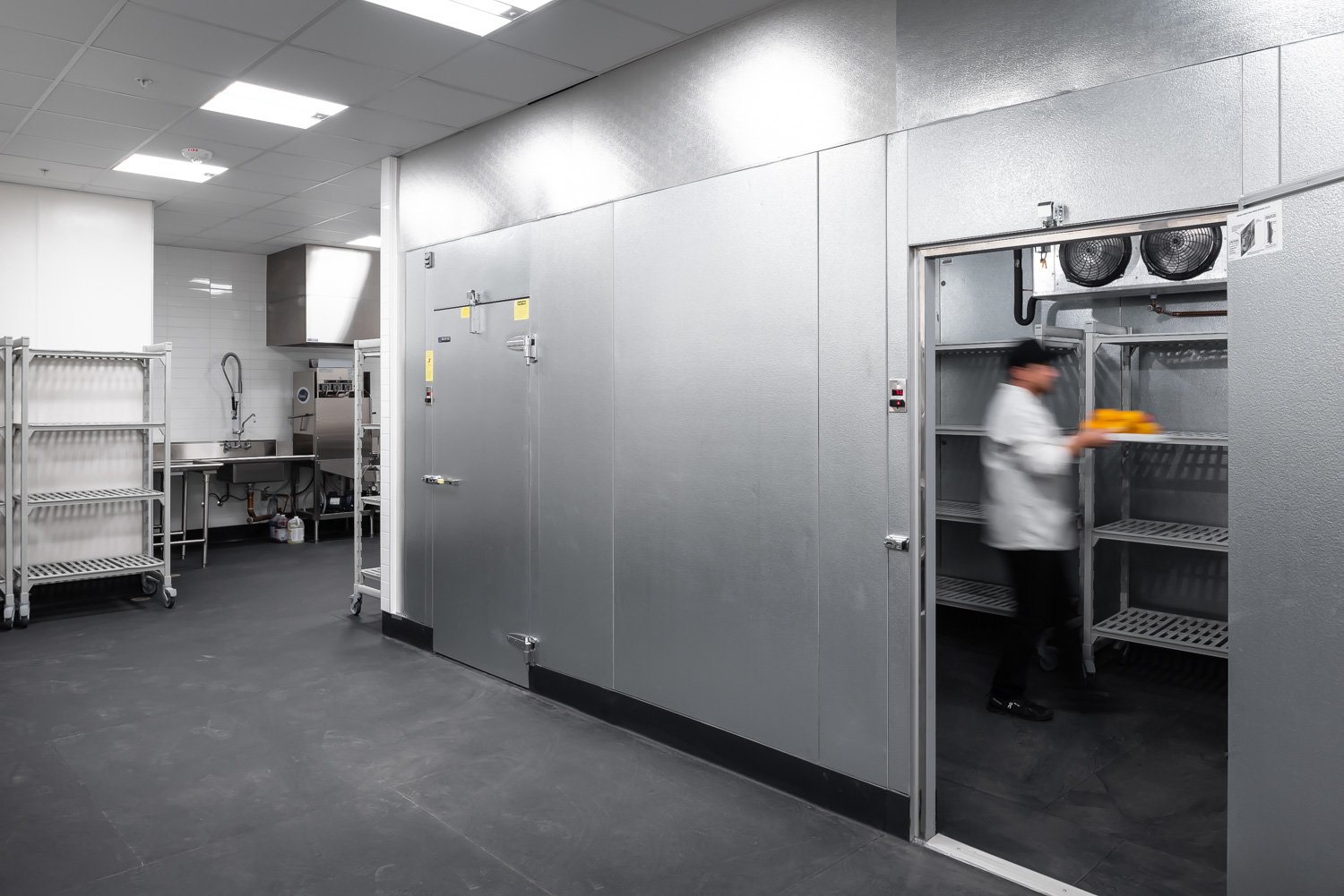 Cooling Confidence: Why Reliable Refrigeration Is the Backbone of Food Safety and Longevity
