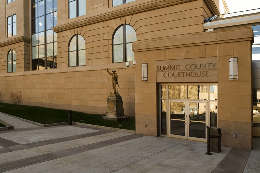 Entrance to the Summit County Domestic Relations Court in Akron, Ohio, featuring courthouse signage, stone architecture, and the main public entrance.