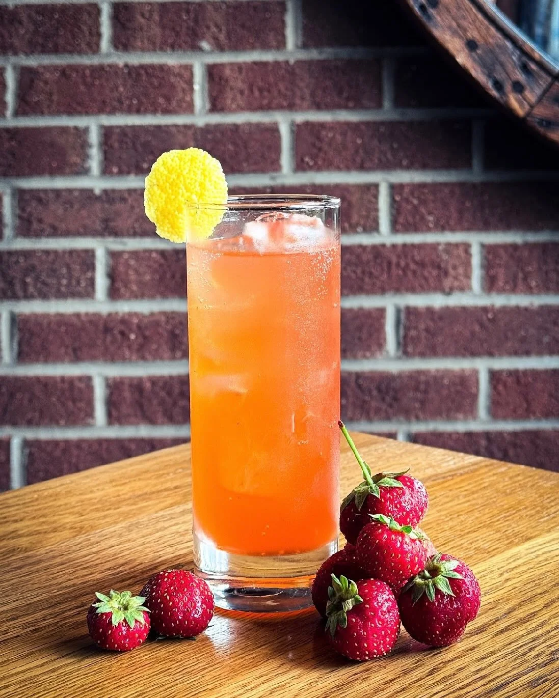 Minnie Ripperton 🍓 a tasty summer mocktail with hopped strawberry cordial, lemon &amp; soda. 

Summer refresh by @raeleighei 😎

#mocktail #strawberry #hops #summer