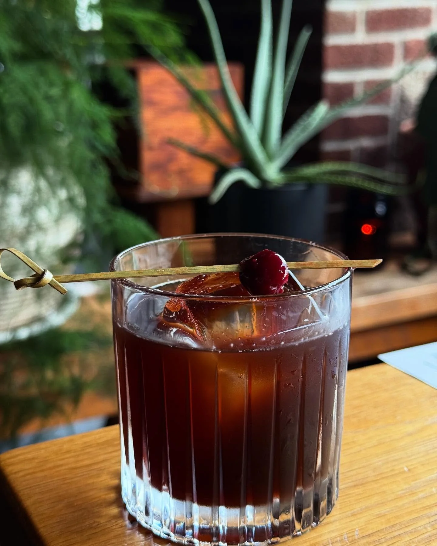 Finish strong with one of our finale cocktails like the Morello - a house specialty by @raeleighei 🍒

#dessert #finishstrong #finale #cocktails