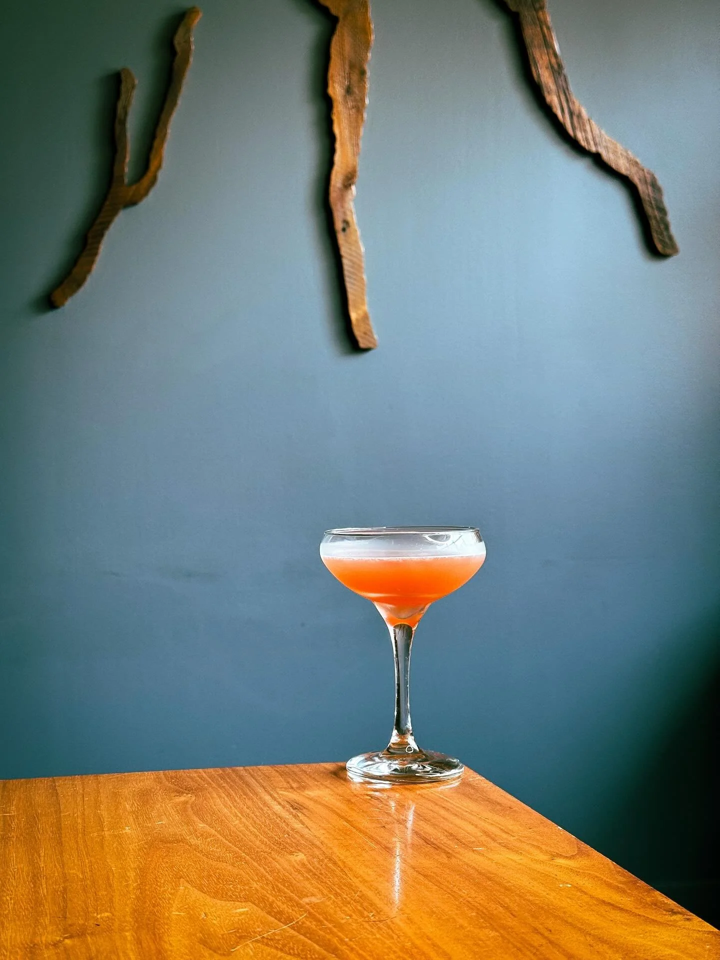 Lights, camera, charlie chaplin 🎥

#classic #cocktail #friday 

📸 @raeleighei