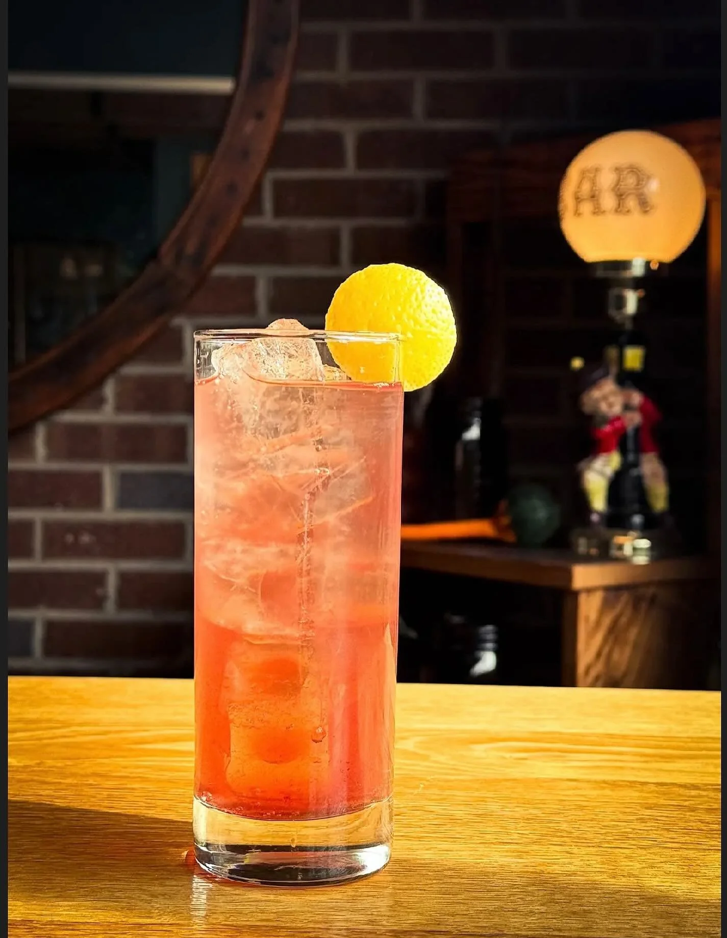 Naples Grape Pie ๐ฅง
@raeleighei truly encapsulated the spirit & flavors of fall in the Finger Lakes with this tasty mocktail featuring warm spices, Seneca Lake concord juice & lemon. 
#naplesny #grapepie #harvest #fall