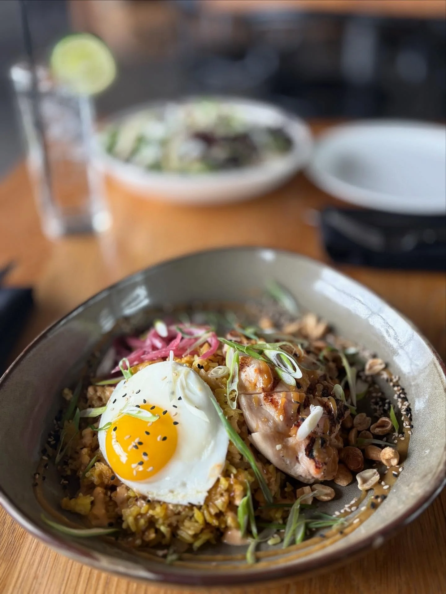 Get your fix with our grilled chicken rice bowl 🍛

Available every night on our classic dinner menu. Service starts at 5!

#favorites #ricebowl #sunnysideup 🍳