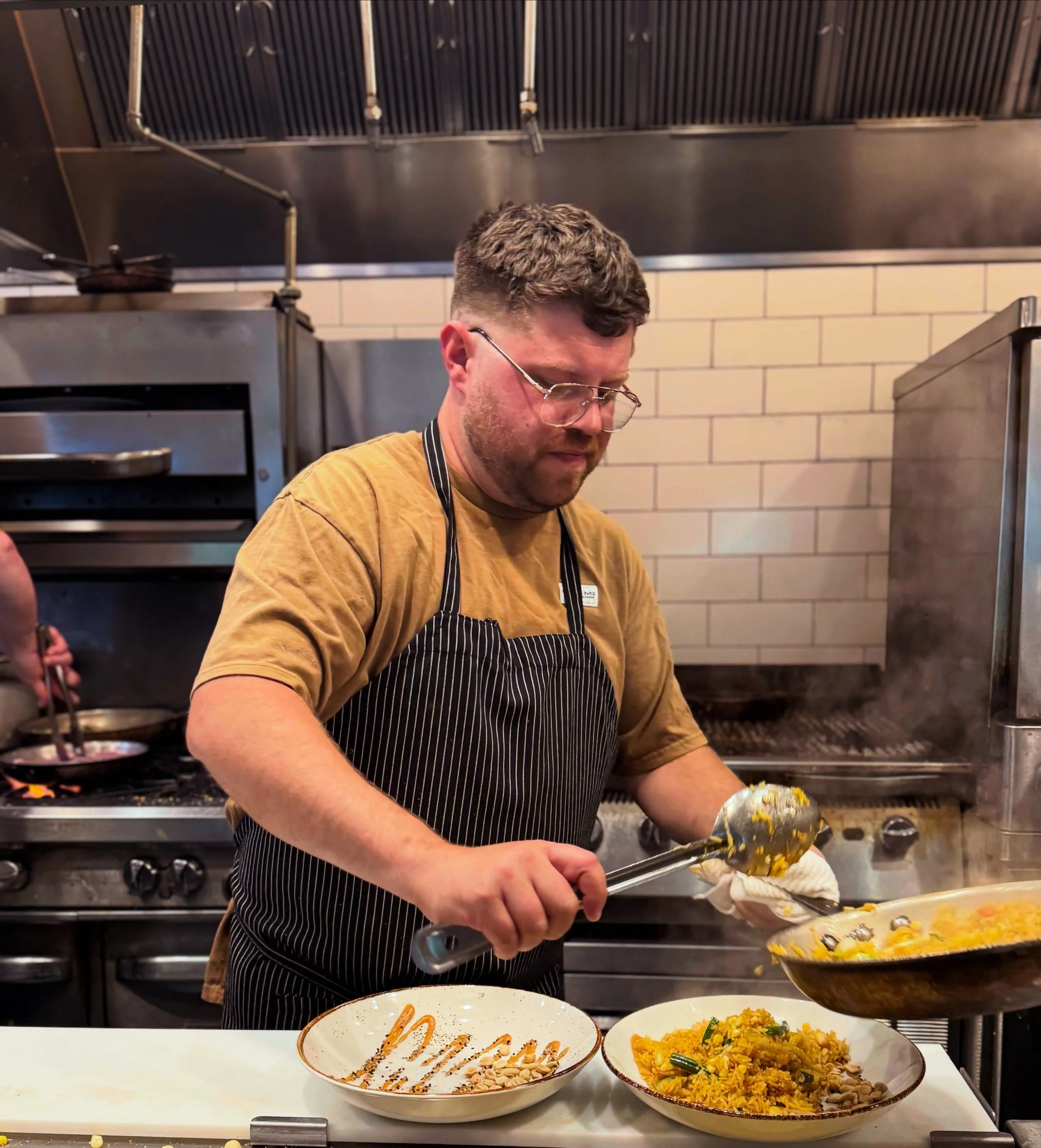 @dw14456 plating up everyone&rsquo;s favorite rice bowl 🍛