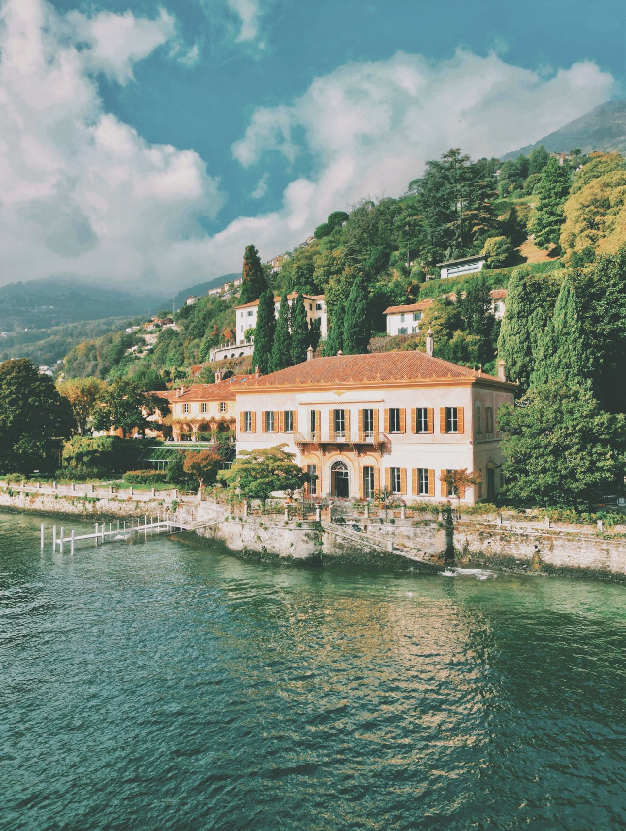 The Villa Pizzo : Destination Wedding Photographer Danielle Li takes photos by drone above the Cernobbio side of Lake Como. The stunning views are breathtaking and live up to the hype of what Italy has to offer