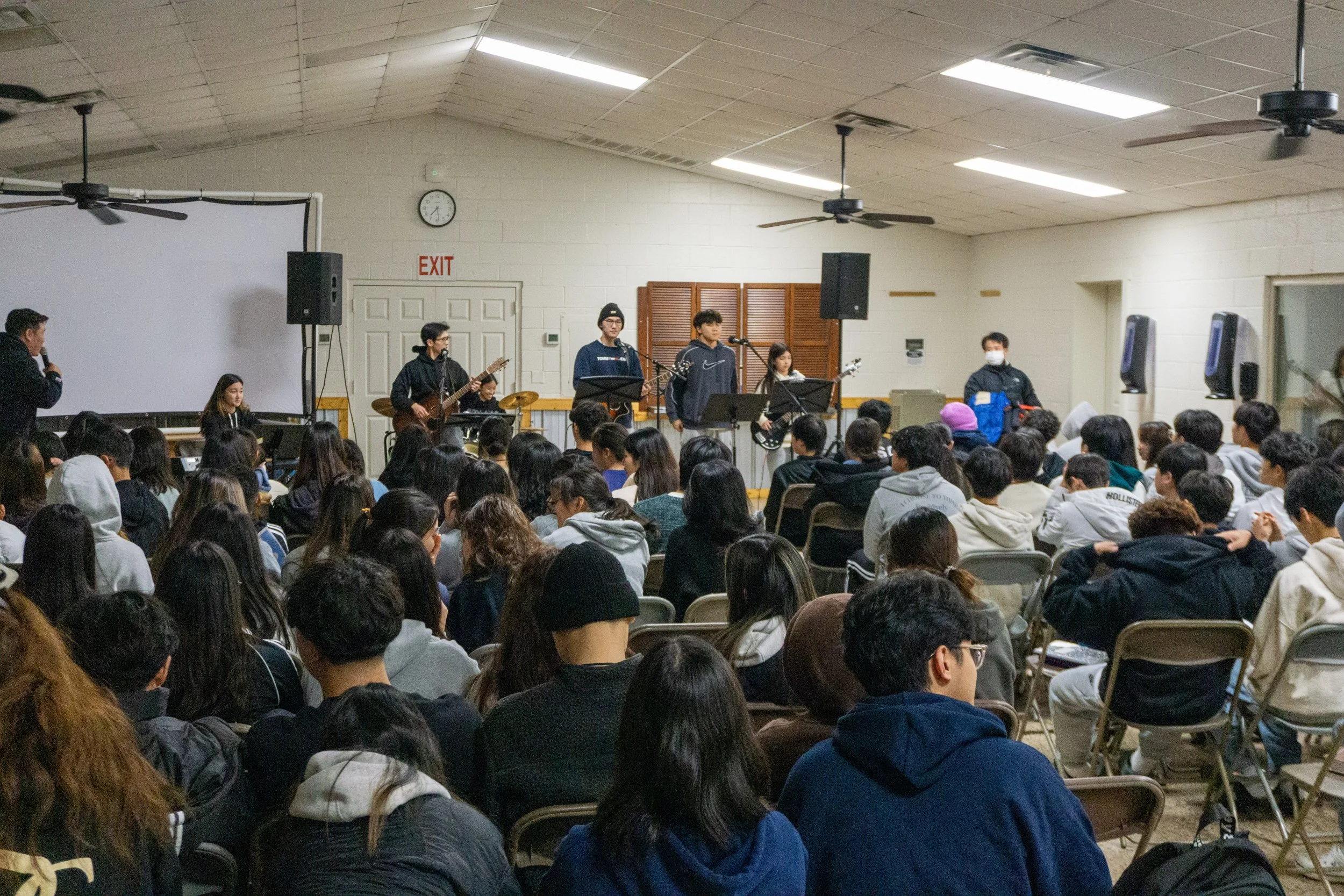 youth winter retreat-076.jpg