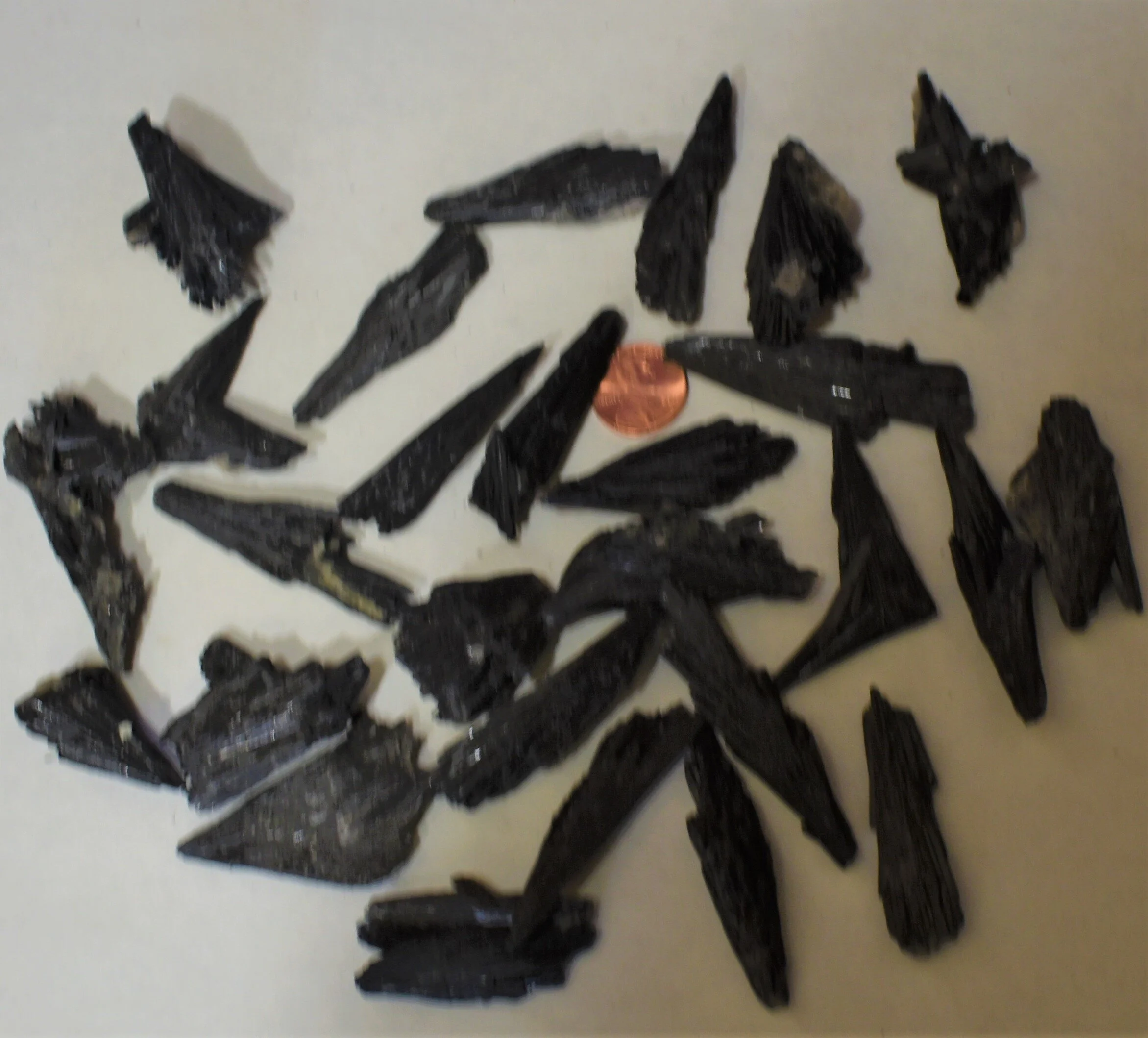 black_kyanite_sm5.JPG