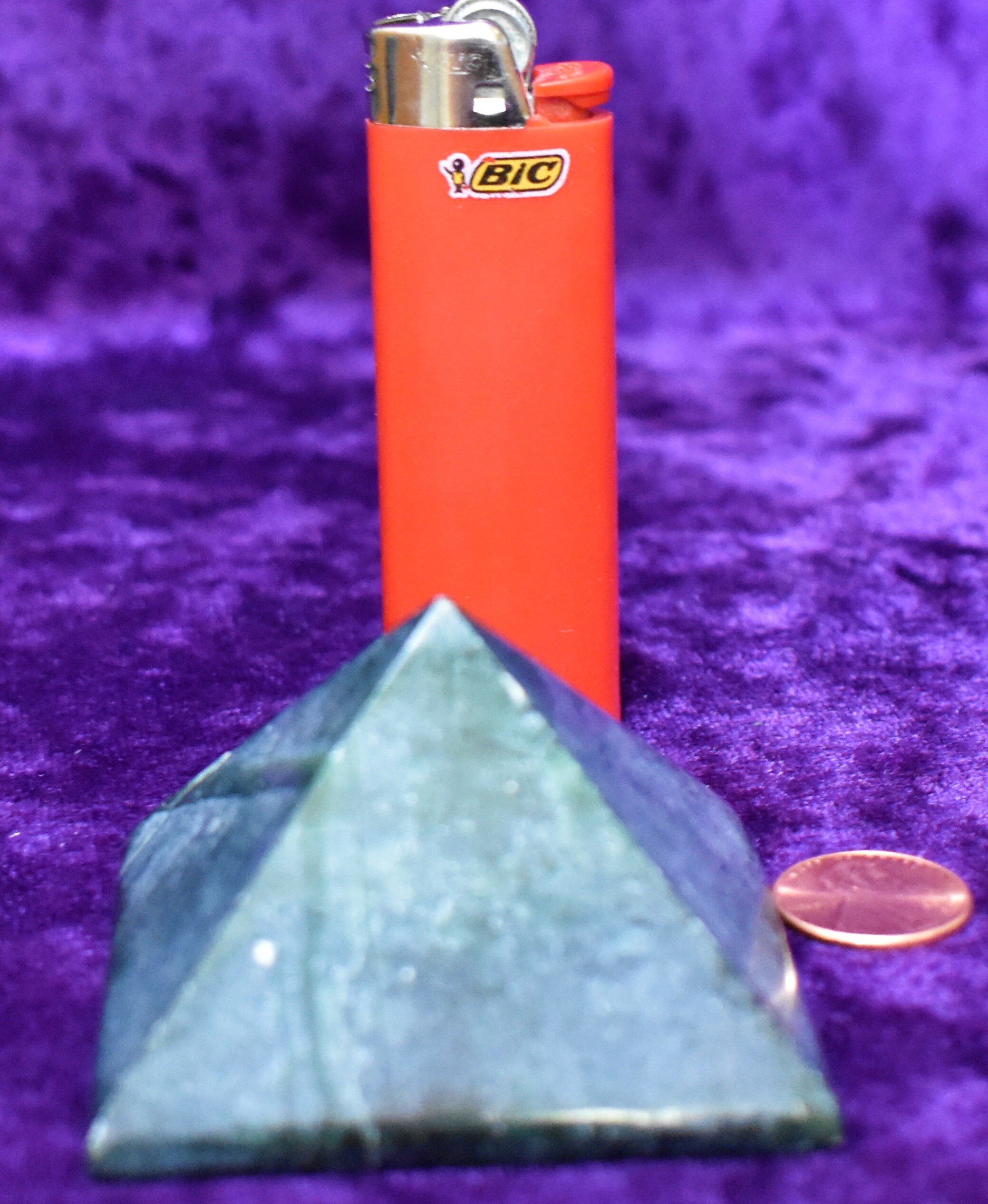 jade_pyramid_2x2.5.JPG