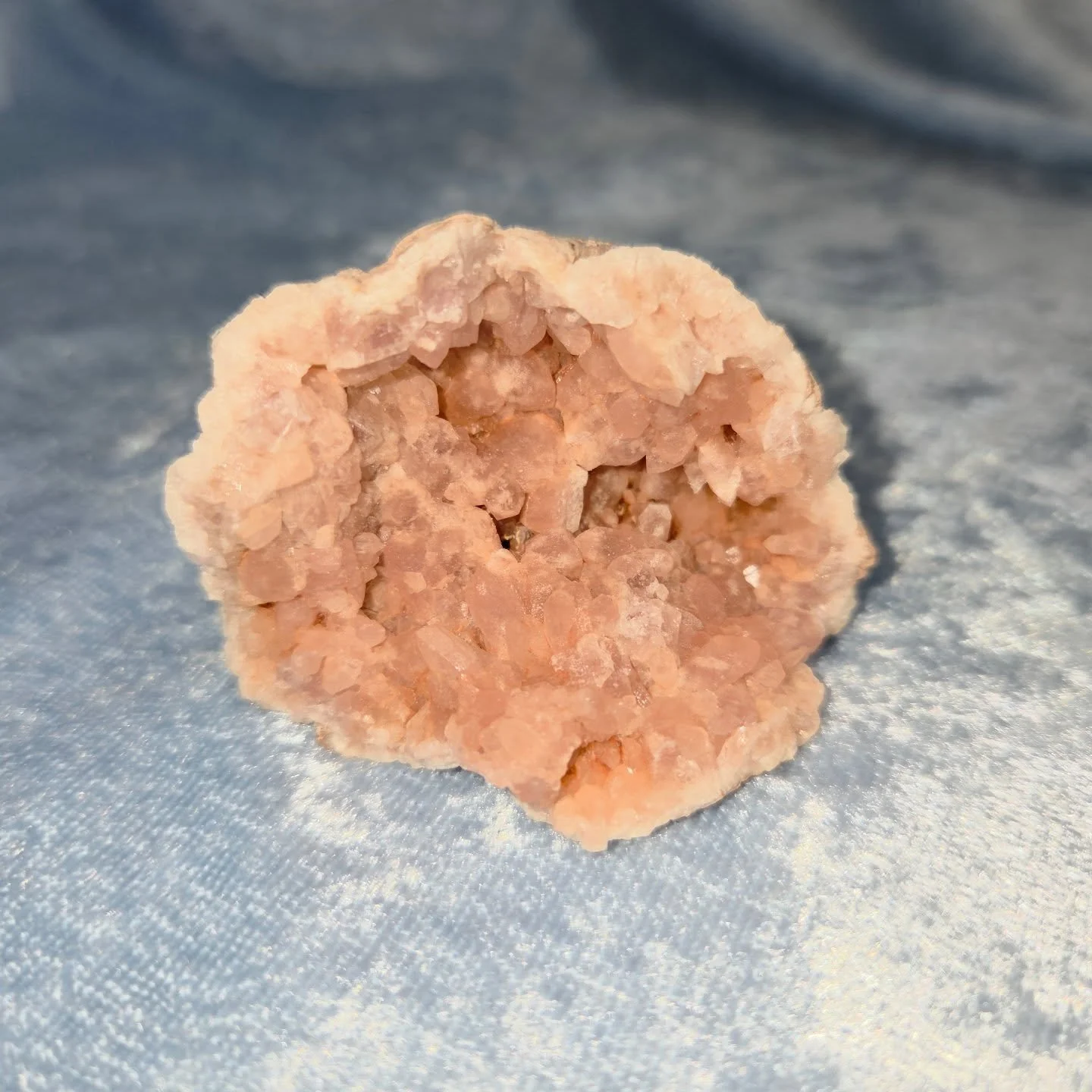💕𝐏𝐈𝐍𝐊 𝐀𝐌𝐄𝐓𝐇𝐘𝐒𝐓💕--$4️⃣0️⃣

𝗣𝗶𝗻𝗸 𝗔𝗺𝗲𝘁𝗵𝘆𝘀𝘁 brings one a gentle loving energy, while also increasing intuition and connecting the Heart, Third Eye, and Crown Chakras. 💕

Please message me for payment and shipping details. 😊❤️
