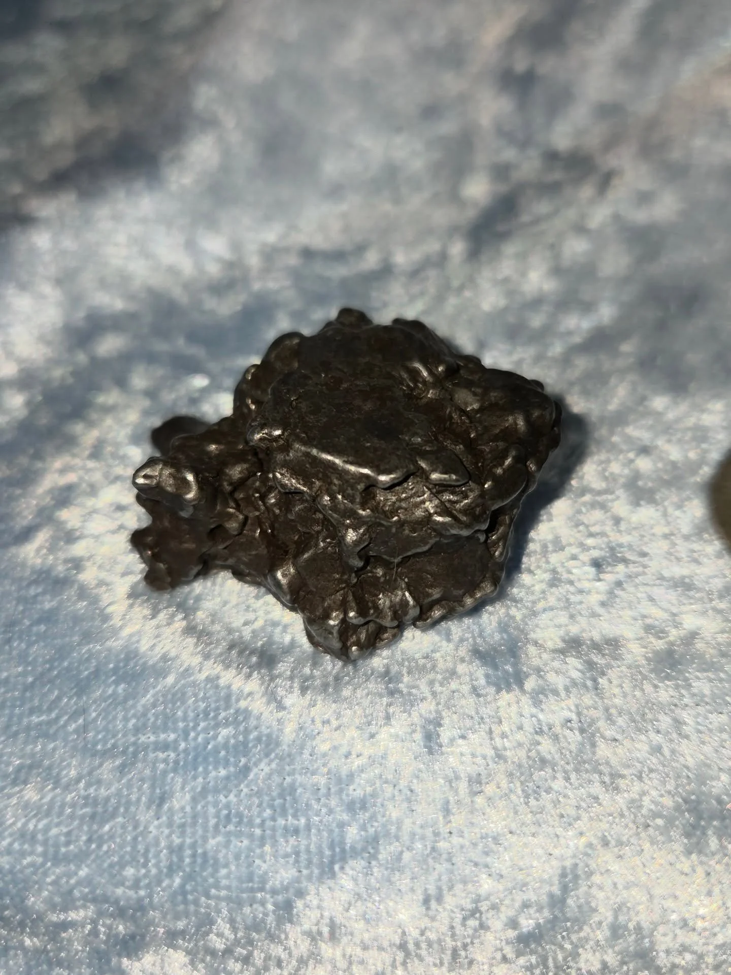 ☄𝐂𝐀𝐌𝐏𝐎 𝐃𝐄 𝐂𝐈𝐄𝐋𝐎 𝐌𝐄𝐓𝐄𝐎𝐑𝐈𝐓𝐄☄--$7️⃣5️⃣

𝗧𝗵𝗲 𝗖𝗮𝗺𝗽𝗼 𝗗𝗲 𝗖𝗶𝗲𝗹𝗼 𝗠𝗲𝘁𝗲𝗼𝗿𝗶𝘁𝗲 struck the earth about 4,000-5,000 years ago in NW Argentina. ☄ Meteorites are a high vibrational stone that can be used as tools of rapid 