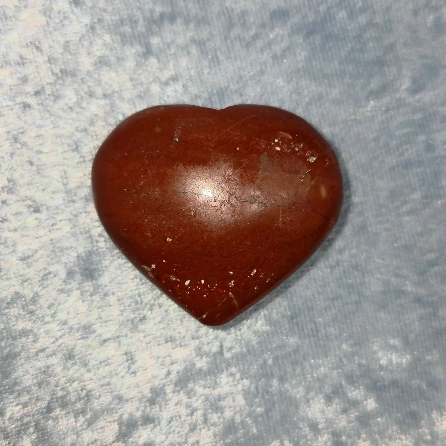 🔻𝐑𝐄𝐃 𝐁𝐑𝐄𝐂𝐂𝐈𝐀𝐓𝐄𝐃 𝐉𝐀𝐒𝐏𝐄𝐑 𝐇𝐄𝐀𝐑𝐓🔻--$2️⃣0️⃣

𝗥𝗲𝗱 𝗕𝗿𝗲𝗰𝗰𝗶𝗮𝘁𝗲𝗱 𝗝𝗮𝘀𝗽𝗲𝗿 is a stone of grounding, passion, and protection. 🌹 It encourages one to stick to their boundaries as it brings courage and balance to ones li