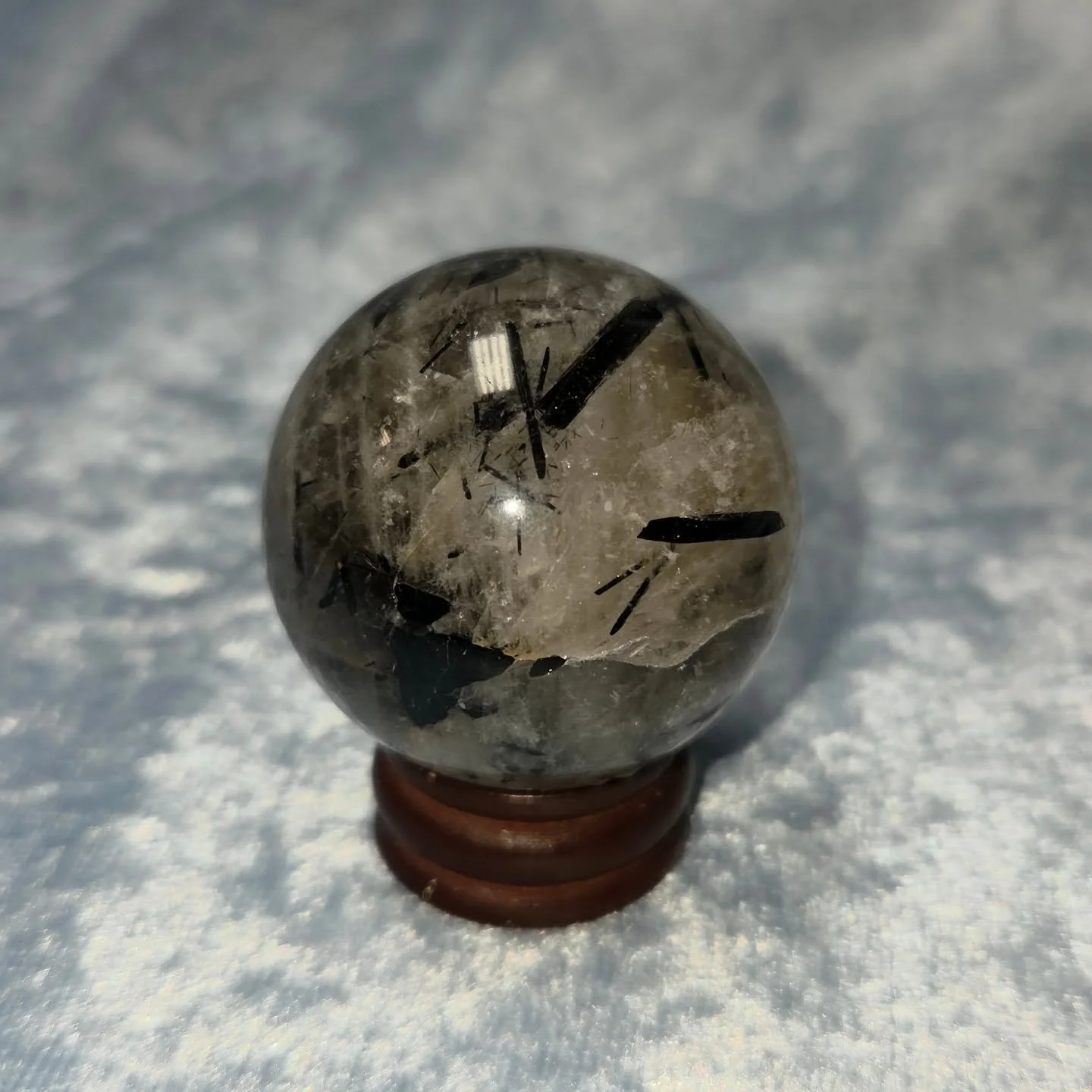 ☯️𝐓𝐎𝐔𝐑𝐌𝐀𝐋𝐈𝐍𝐀𝐓𝐄𝐃 𝐐𝐔𝐀𝐑𝐓𝐙 𝐒𝐏𝐇𝐄𝐑𝐄☯️--$3️⃣5️⃣

Quartz w/Black Tourmaline or 𝗧𝗼𝘂𝗿𝗺𝗮𝗹𝗶𝗻𝗮𝘁𝗲𝗱 𝗤𝘂𝗮𝗿𝘁𝘇 is a fantastic combination that promotes the balancing of ones Aura and Chakras as well as lending protection whil