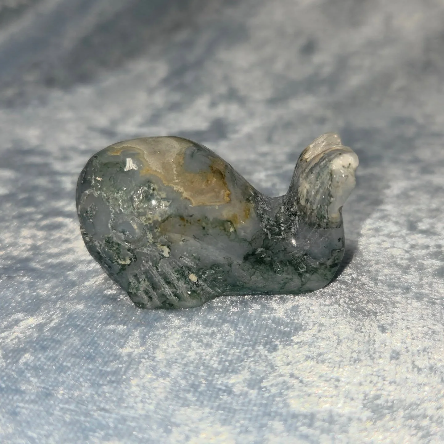 🌳𝐌𝐎𝐒𝐒 𝐀𝐆𝐀𝐓𝐄 𝐖𝐇𝐀𝐋𝐄🌳--$3️⃣0️⃣

𝗠𝗼𝘀𝘀 𝗔𝗴𝗮𝘁𝗲 is a stone of abundance, recovery, and stabilization.❤ It's great for helping with depression and sensitivity to weather and pollutants. Moss agate can help with analytical abilities, p