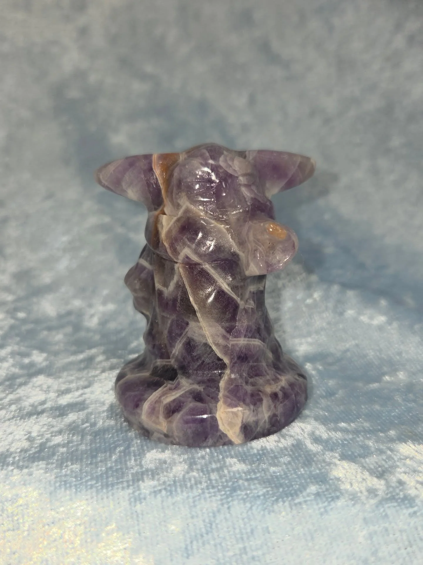 ✨️💜𝐀𝐌𝐄𝐓𝐇𝐘𝐒𝐓 𝐁𝐀𝐁𝐘 𝐀𝐋𝐈𝐄𝐍💜✨️--$4️⃣0️⃣

𝗔𝗺𝗲𝘁𝗵𝘆𝘀𝘁 promotes moderation where one might go to extremes as well as helping to calm anger and relieve frustration. 💜 As a powerful third eye and crown chakra stone, amethyst aids in m