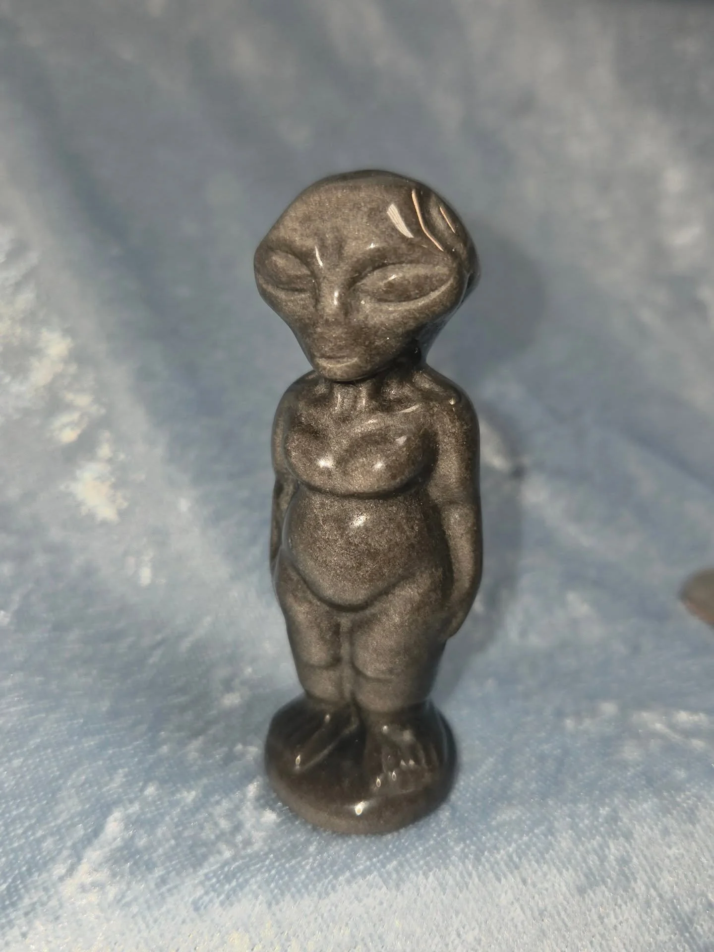 🖤𝐒𝐈𝐋𝐕𝐄𝐑 𝐒𝐇𝐄𝐄𝐍 𝐎𝐁𝐒𝐈𝐃𝐈𝐀𝐍 𝐀𝐋𝐈𝐄𝐍🖤--$4️⃣0️⃣

𝗢𝗯𝘀𝗶𝗱𝗶𝗮𝗻 is a strong protective stone, as it forms a shield against negativity. 🛡 It can provide you with compassion and strength. It aids in processing things that are hard t