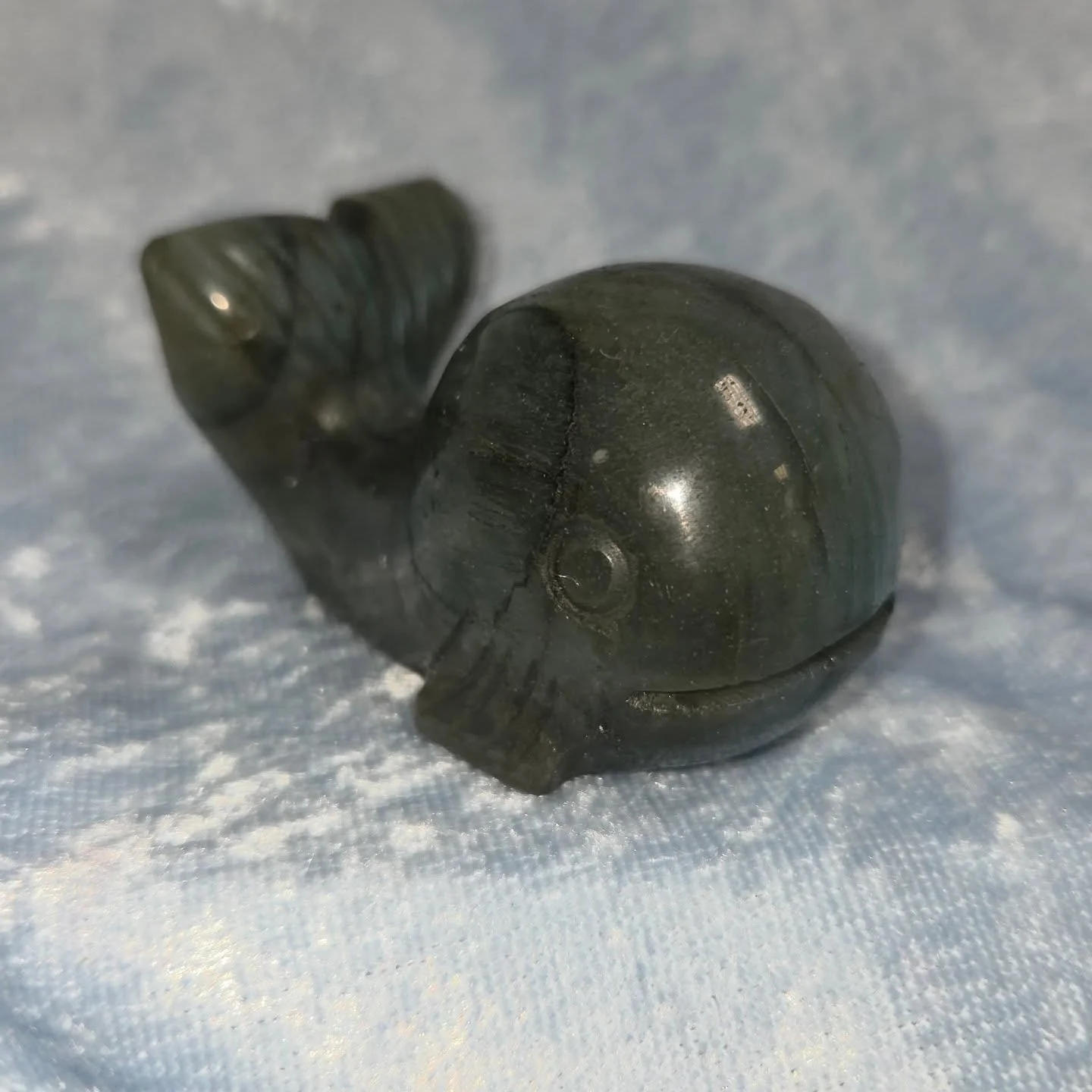 ✨𝐋𝐀𝐁𝐑𝐀𝐃𝐎𝐑𝐈𝐓𝐄 𝐖𝐇𝐀𝐋𝐄✨--$3️⃣0️⃣

𝗟𝗮𝗯𝗿𝗮𝗱𝗼𝗿𝗶𝘁𝗲 can amplify your self awareness and intuitive abilities. ✨ It's a great stone of protection during astral travel and meditation and also promotes a sense of responsibility while usi