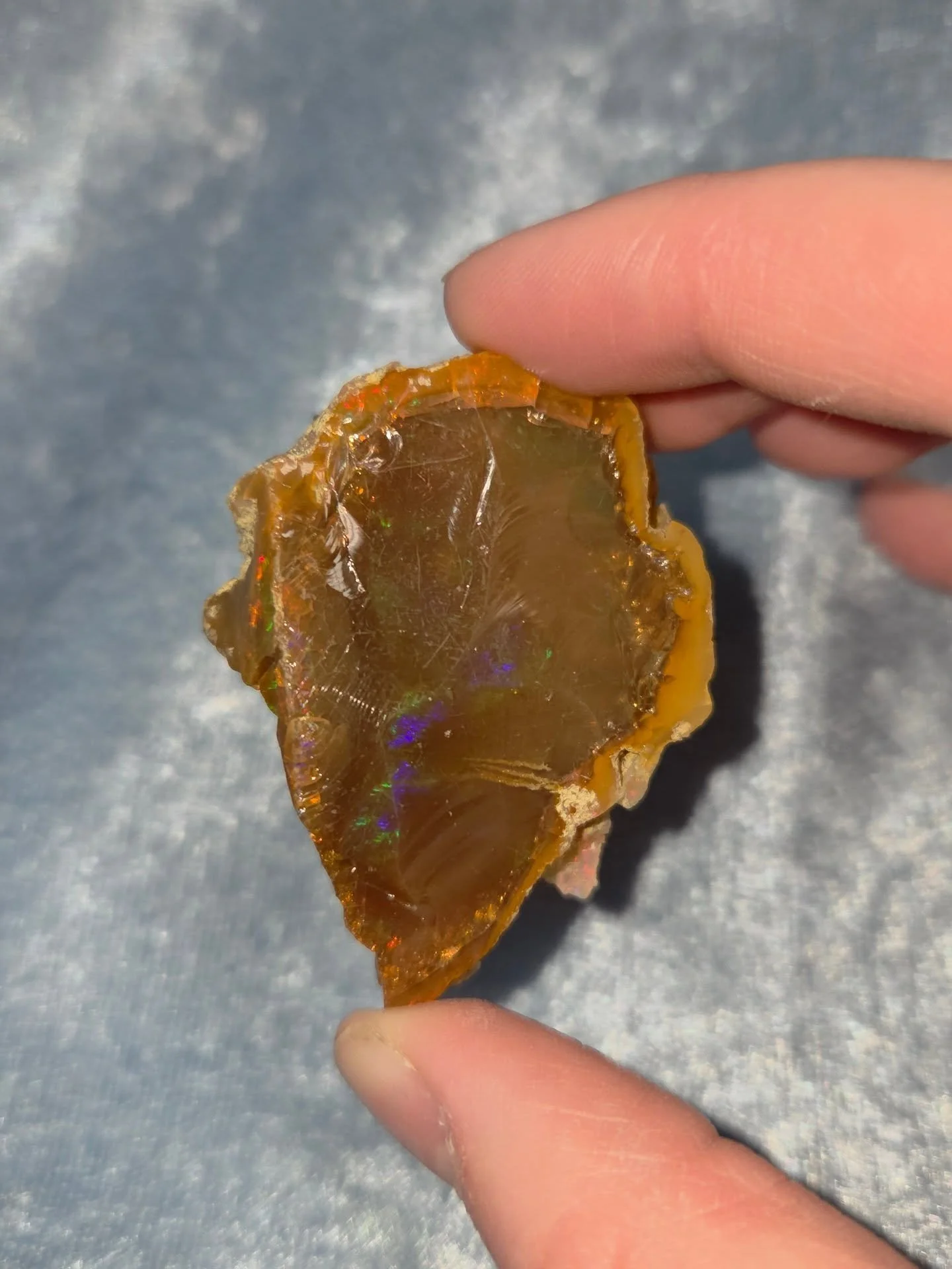 🌈𝐄𝐓𝐇𝐈𝐎𝐏𝐈𝐀𝐍 𝐎𝐏𝐀𝐋🌈--$1️⃣1️⃣5️⃣

𝗢𝗽𝗮𝗹 carries an intense and cleansing spiritual energy that can help one to purge unwanted behaviors. 😌 It can also be used to amplify one's emotions and fill the aura with light and joy. ❤

Please vi