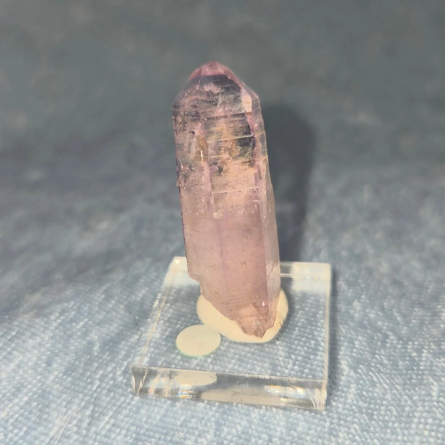 ✨️💜𝐕𝐄𝐑𝐀 𝐂𝐑𝐔𝐙 𝐀𝐌𝐄𝐓𝐇𝐘𝐒𝐓💜✨️--$1️⃣5️⃣

𝗔𝗺𝗲𝘁𝗵𝘆𝘀𝘁 promotes moderation where one might go to extremes as well as helping to calm anger and relieve frustration. 💜 As a powerful third eye and crown chakra stone, amethyst aids in med