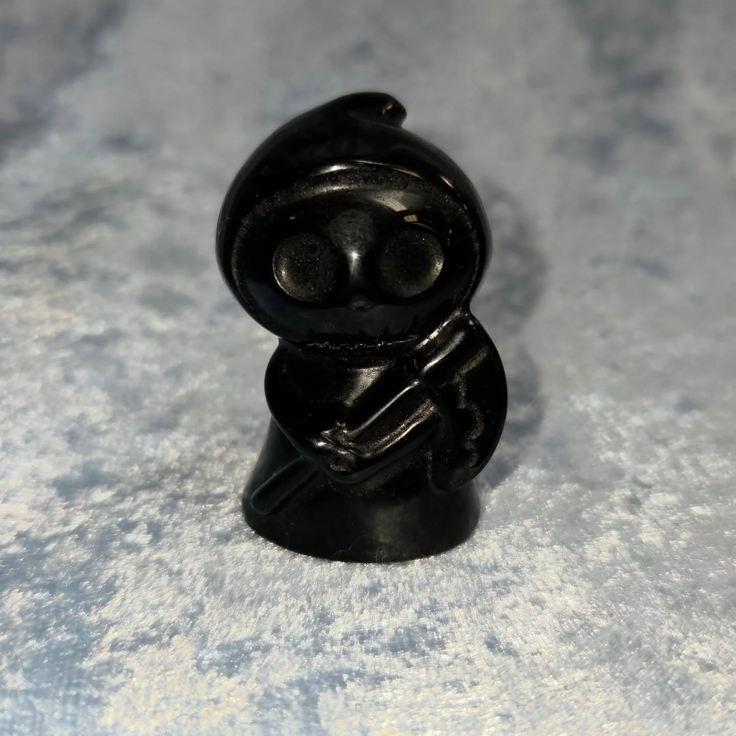 🖤𝐎𝐁𝐒𝐈𝐃𝐈𝐀𝐍 𝐑𝐄𝐀𝐏𝐄𝐑🖤&ndash;$2️⃣0️⃣

𝗢𝗯𝘀𝗶𝗱𝗶𝗮𝗻 is a strong protective stone, as it forms a shield against negativity. 🛡 It can provide you with compassion and strength. It aids in processing things that are hard to accept. 🖤

Ple