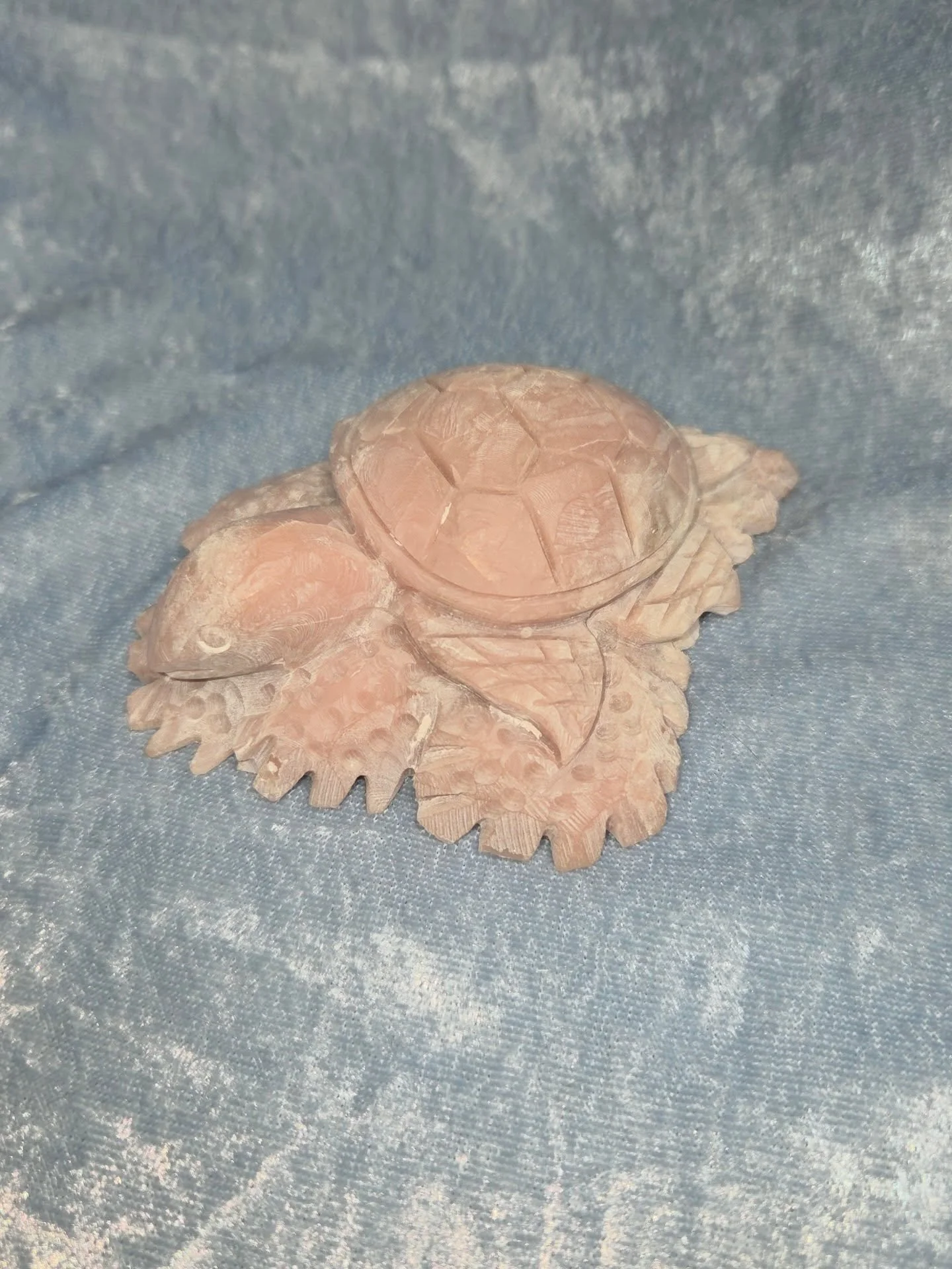 💕𝐏𝐄𝐑𝐔𝐕𝐈𝐀𝐍 𝐏𝐈𝐍𝐊 𝐎𝐏𝐀𝐋 𝐓𝐔𝐑𝐓𝐋𝐄💕--$1️⃣2️⃣5️⃣

𝗣𝗶𝗻𝗸 𝗢𝗽𝗮𝗹 is a stone of love and gentleness. 💘 These opals inspire imagination and creativity, while bringing one happy dreams and easing one through transition. 💕

Please vis