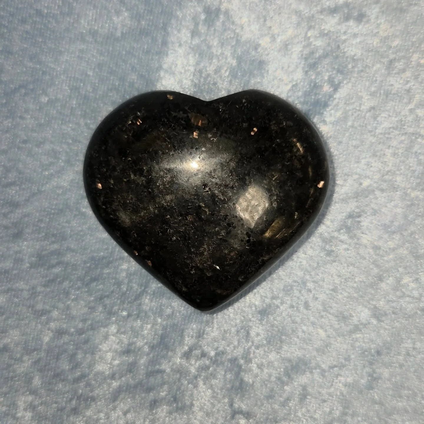 🔮𝐍𝐔𝐔𝐌𝐈𝐓𝐄 𝐇𝐄𝐀𝐑𝐓🔮--$3️⃣0️⃣

𝗡𝘂𝘂𝗺𝗶𝘁𝗲, known as the Sorcerer's Stone, allows one to discover their inborn magic and to use it to manifest more positive energy into their space. ✨ It can be a great ally when one is ready to take the j