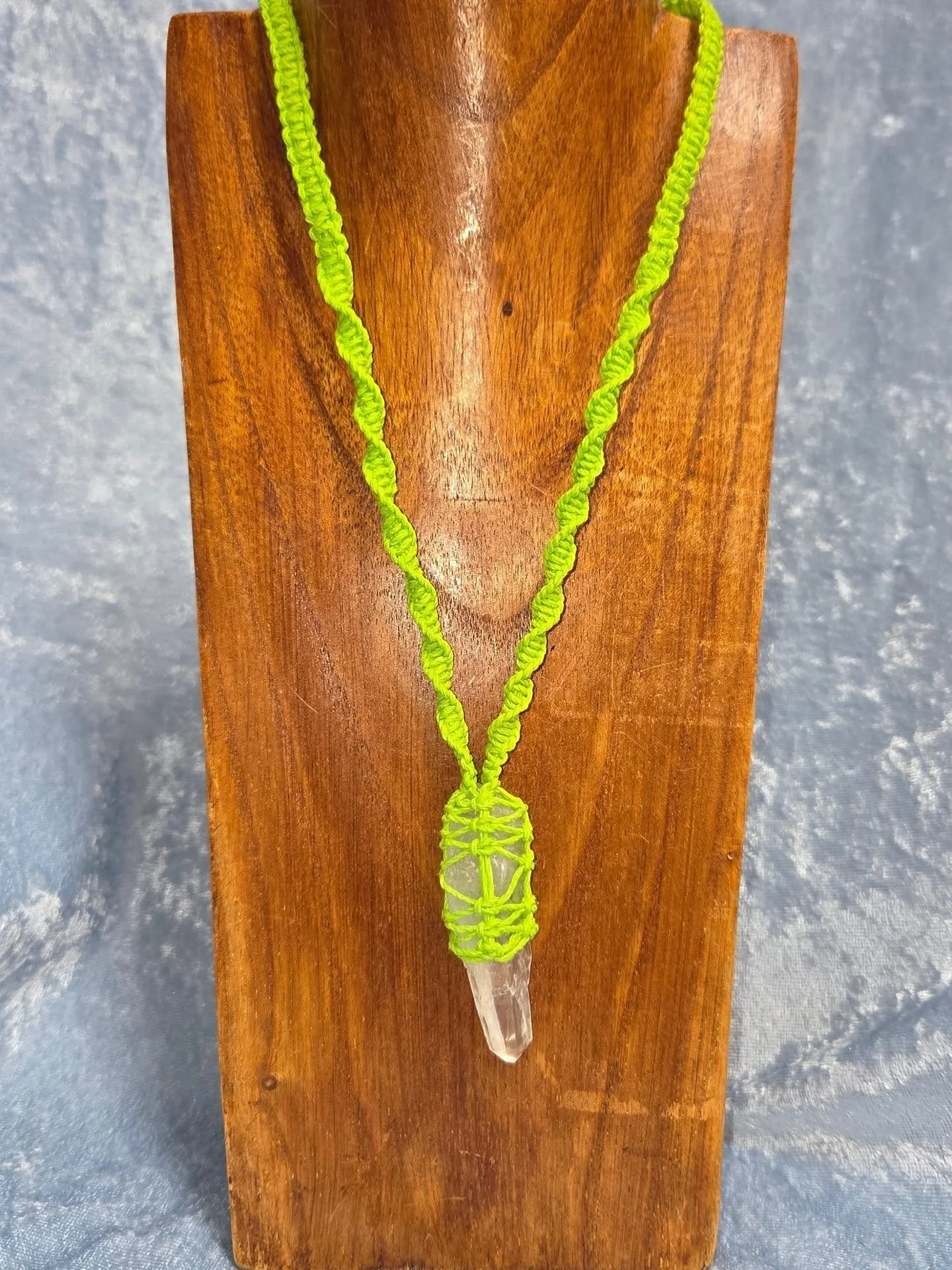 ✨𝐋𝐄𝐌𝐔𝐑𝐈𝐀𝐍 𝐒𝐄𝐄𝐃 𝐂𝐑𝐘𝐒𝐓𝐀𝐋 𝐇𝐄𝐌𝐏 𝐍𝐄𝐂𝐊𝐋𝐀𝐂𝐄✨--$3️⃣5️⃣
𝗟𝗲𝗺𝘂𝗿𝗶𝗮𝗻 𝗦𝗲𝗲𝗱 𝗖𝗿𝘆𝘀𝘁𝗮𝗹 are encoded with the loving consciousness of the ancient Lemurian people who lived during the same time as the Atlanteans. 💙 They 